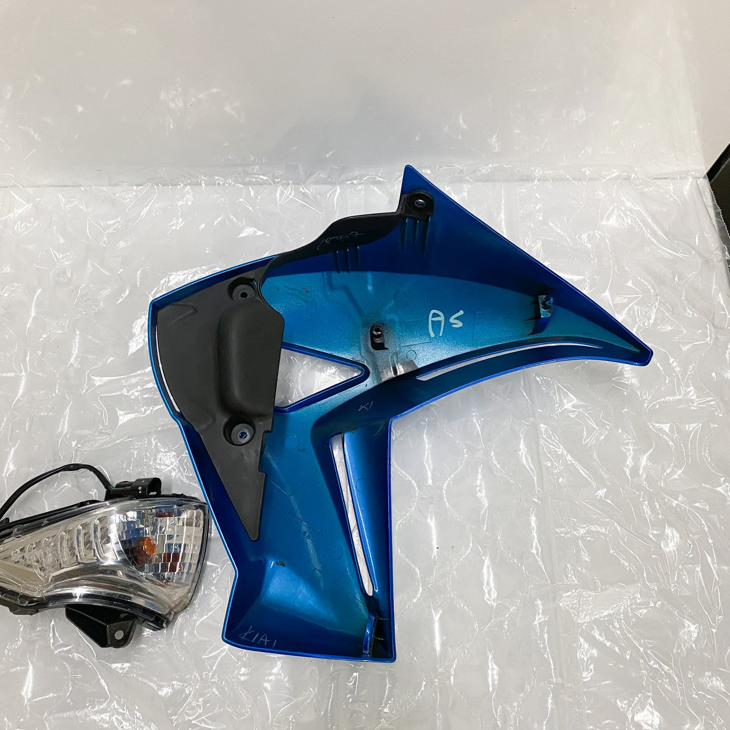 Kawasaki SHROUD, RH, C.P.BLUE with Turn Signal 49125-0034-15D USED