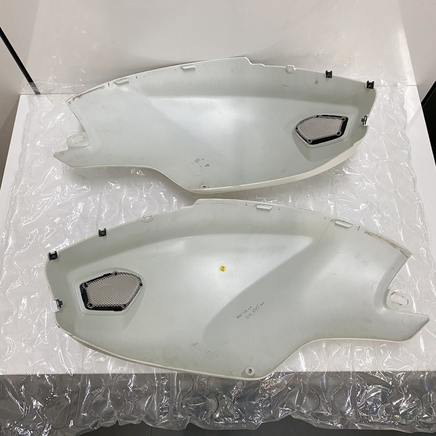 Ducati Monster 796 RH + LH Tank Panels Arctic White Silk 48012591DV 48012591CV USED