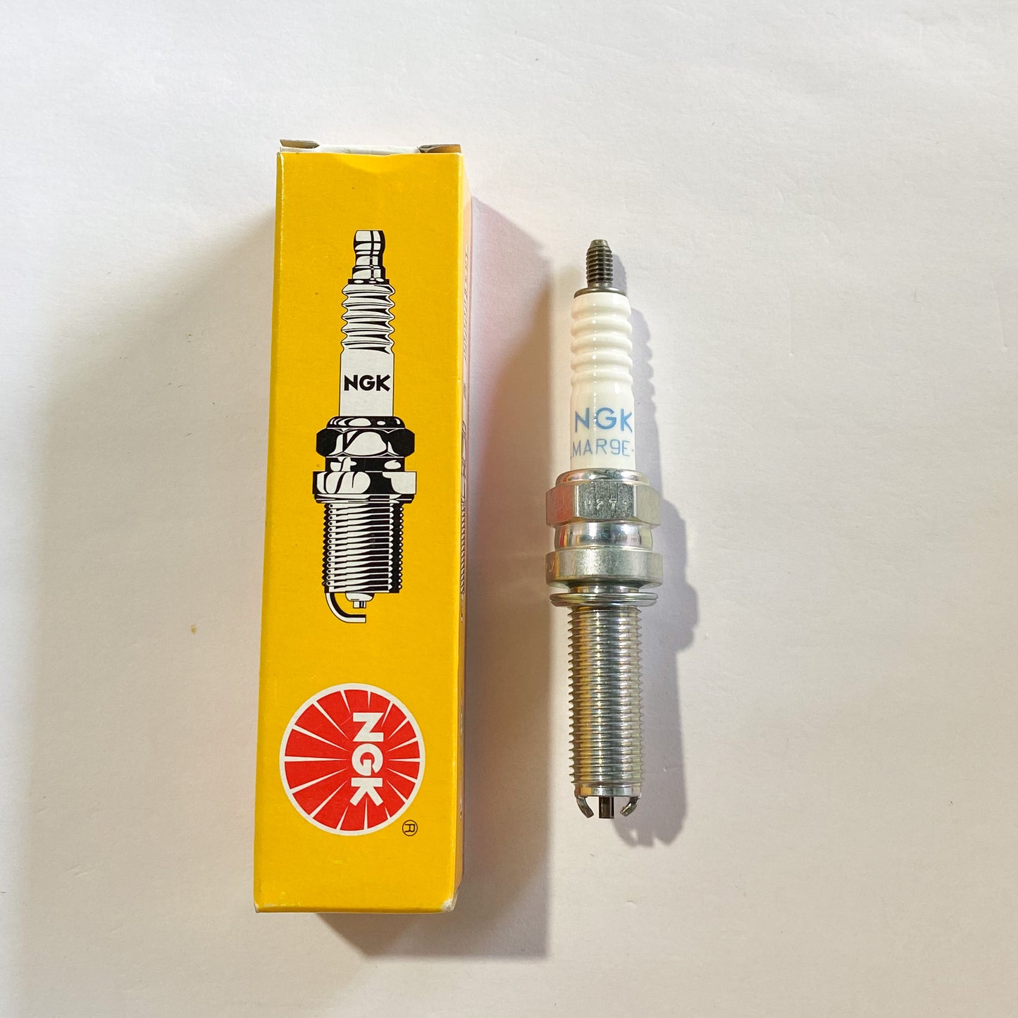 NGK 6884 LMAR9E-J MULTI GROUND SPARK PLUG