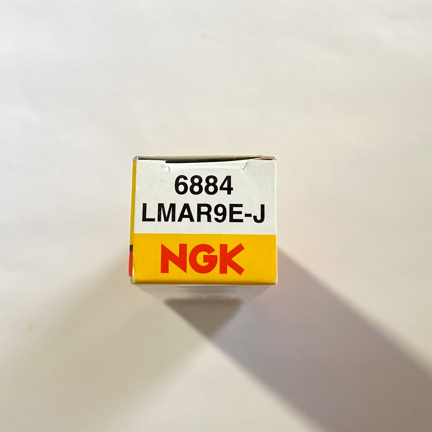 NGK 6884 LMAR9E-J MULTI GROUND SPARK PLUG