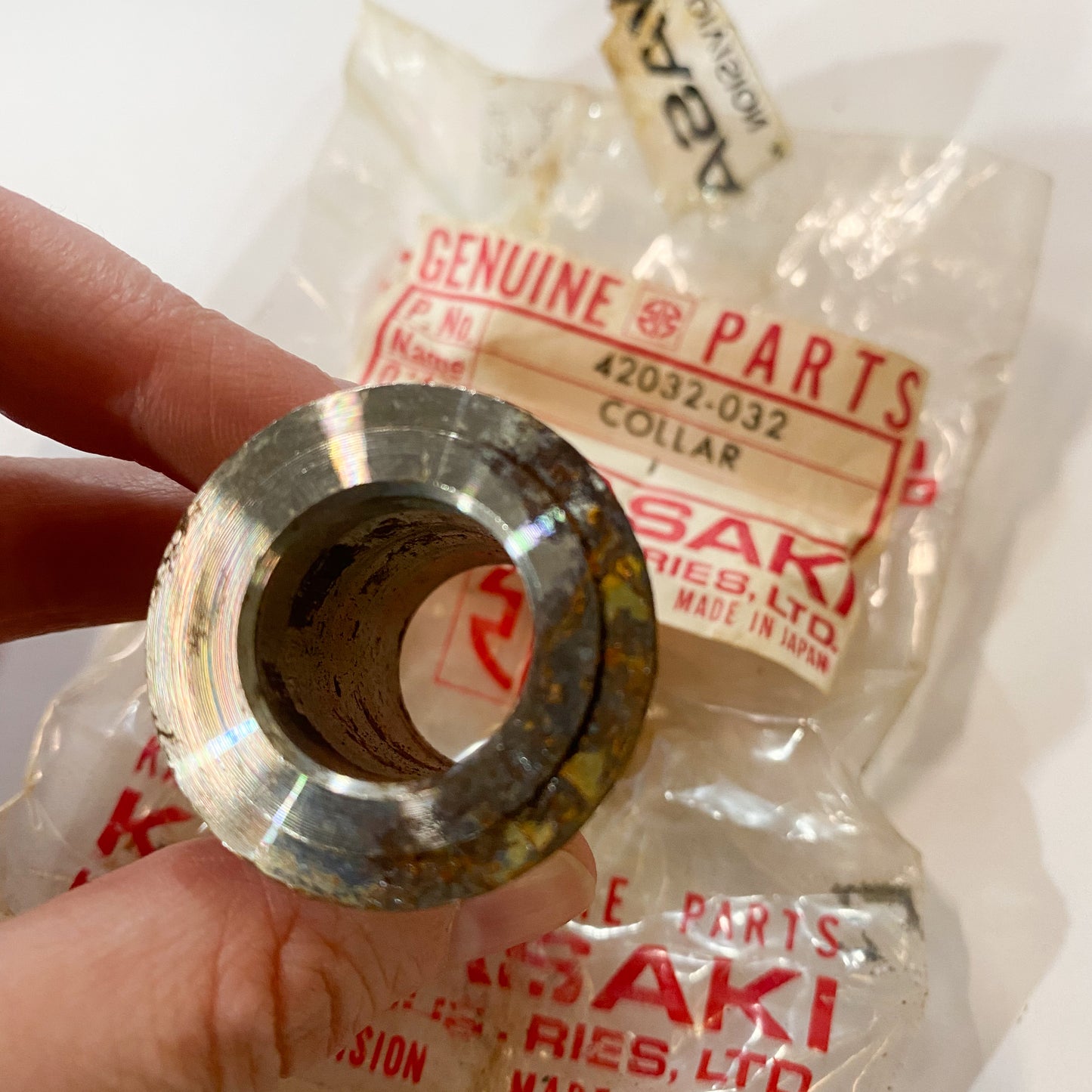 KAWASAKI COLLAR-REAR HUB 42032-032