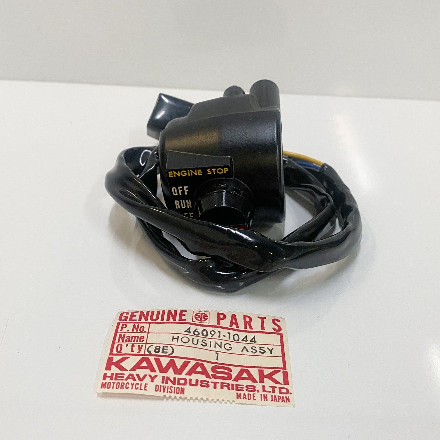 KAWASAKI HOUSING ASSY,CONT,R.H 46091-1044