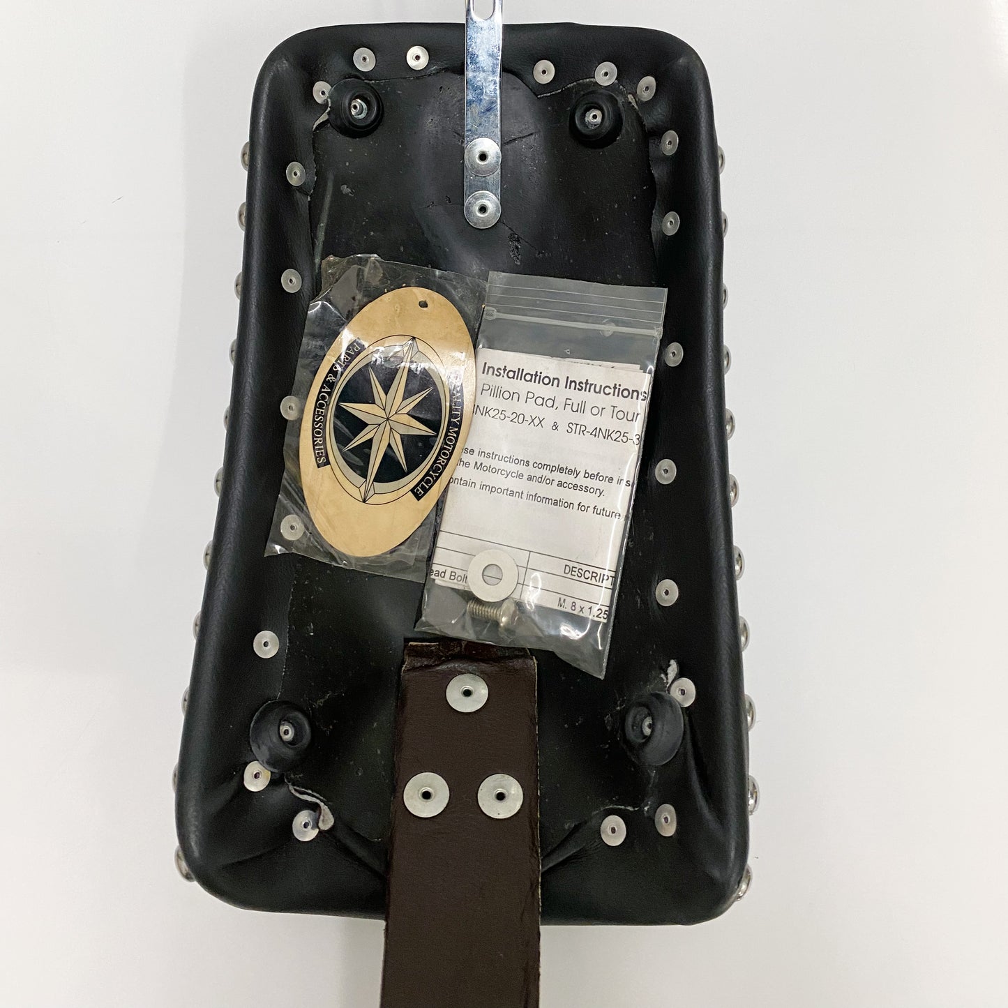 NOS Yamaha Tour Pillion Pad, Studded Black STR-4NK25-30-02