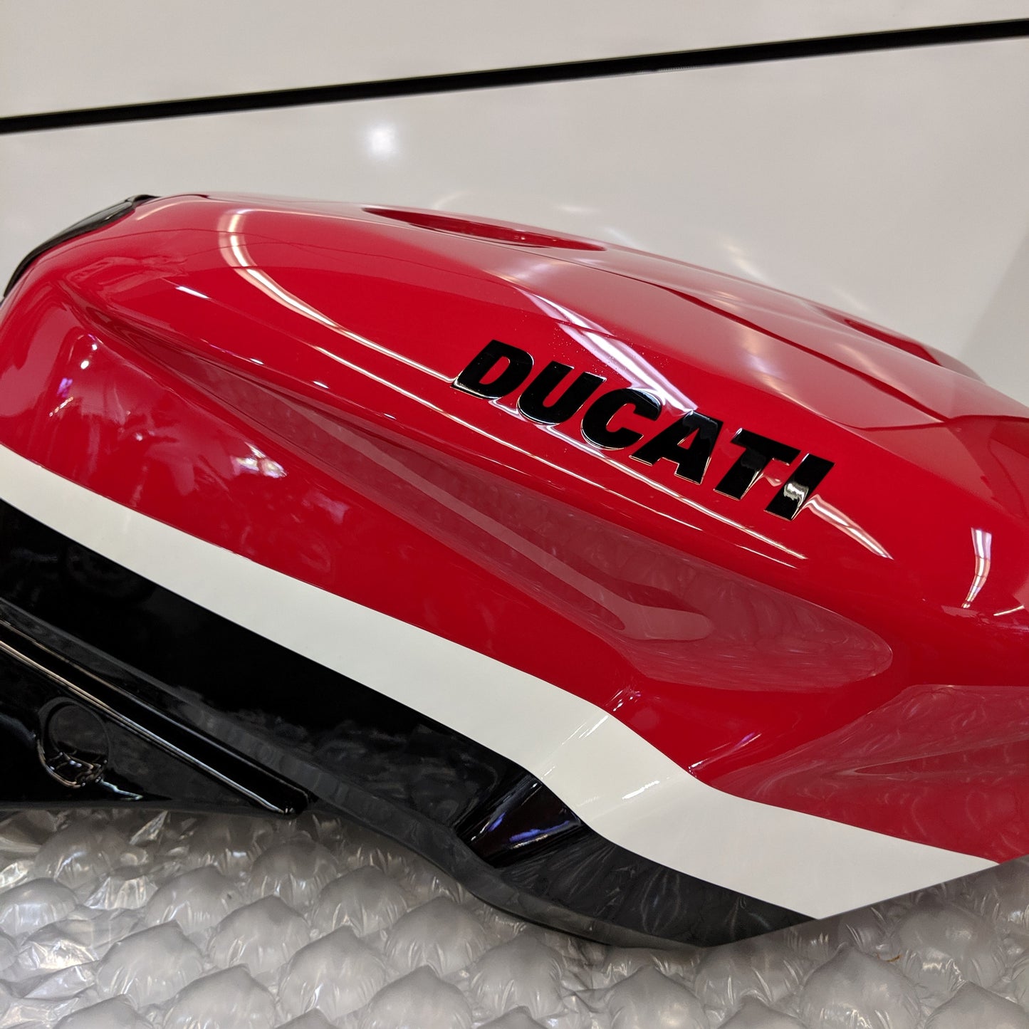 Ducati 848 Evo Corse Used Gas Tank 58611831AH