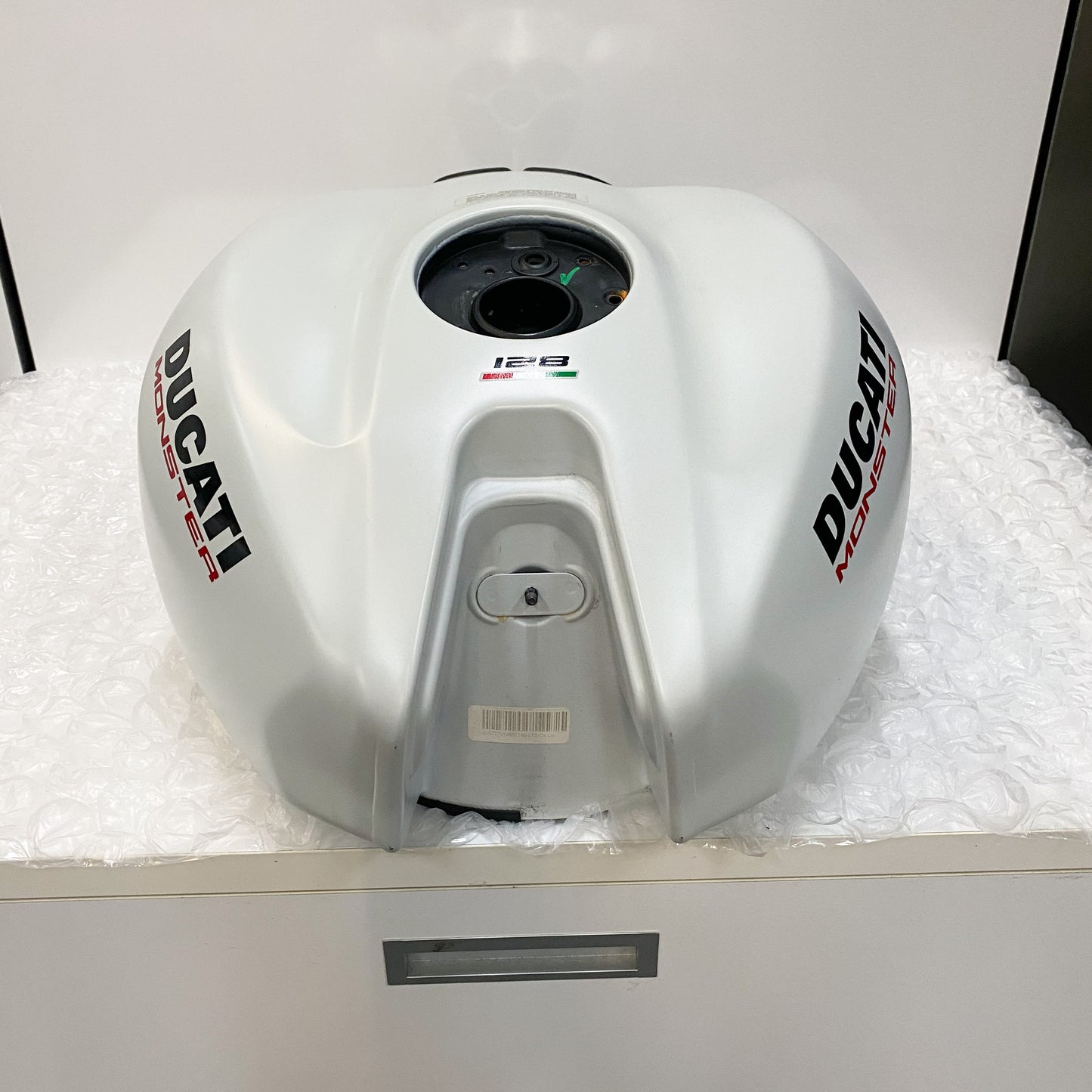 Ducati Monster 821 White Gas Tank Take-Off 58612001CW