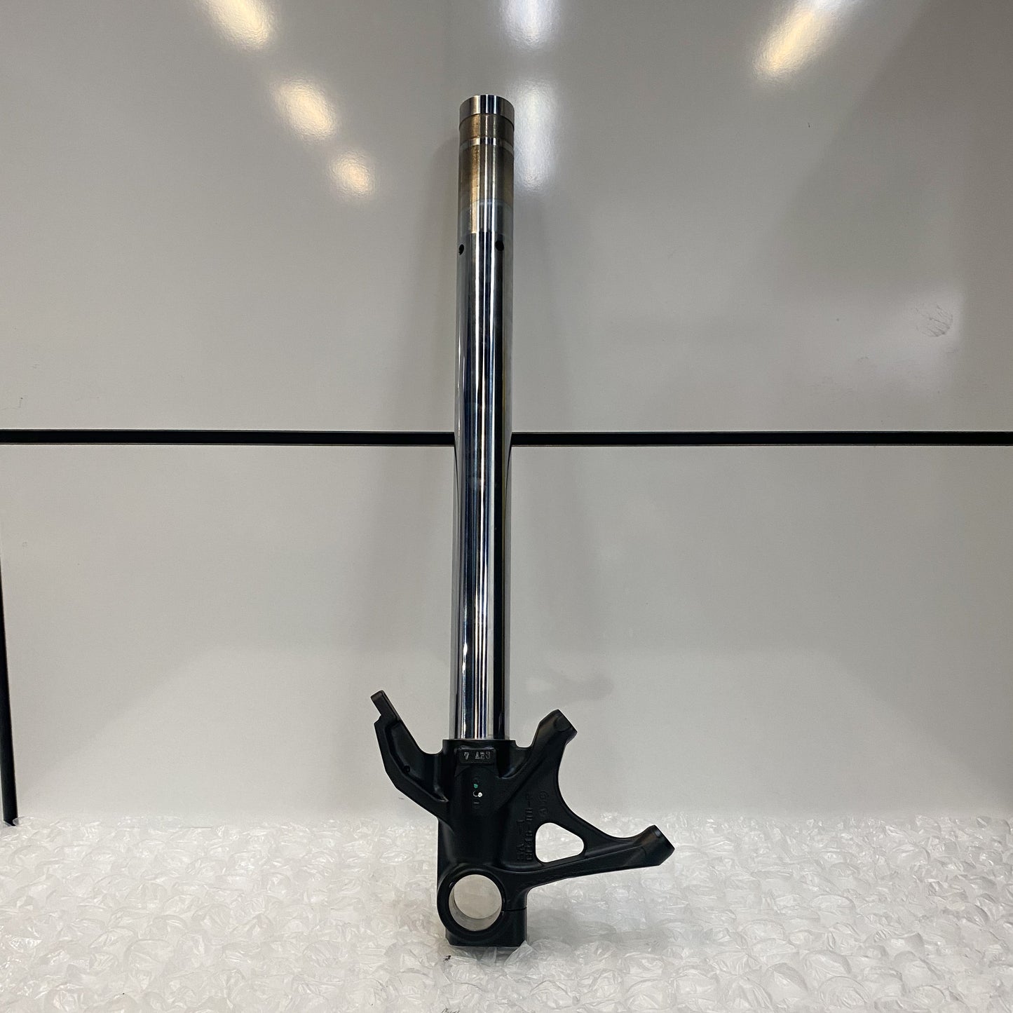 Ducati 899/959/V2/V4 Fork Bottom End + Sleeve Unit R.H. 34914071A USED