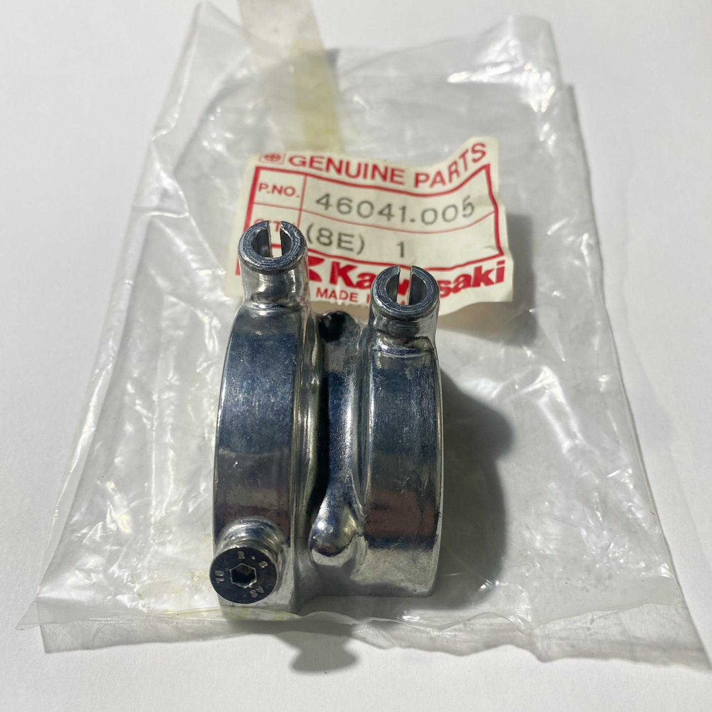 Kawasaki CASE-R.H.UPPER 46041-005 NOS