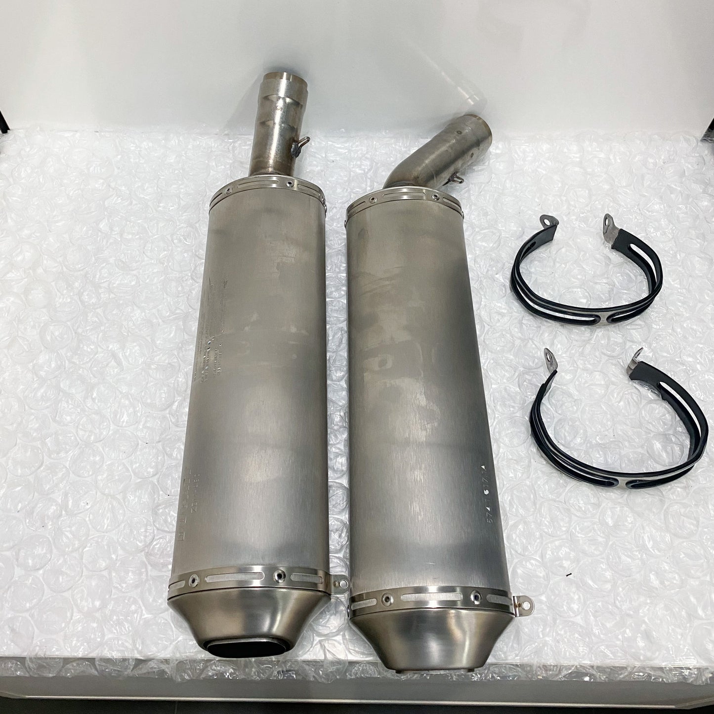 Ducati 848 EVO/848 EVO CORSE SE Stock OEM Exhaust Take-Off 57413171A & 57313171A (6)