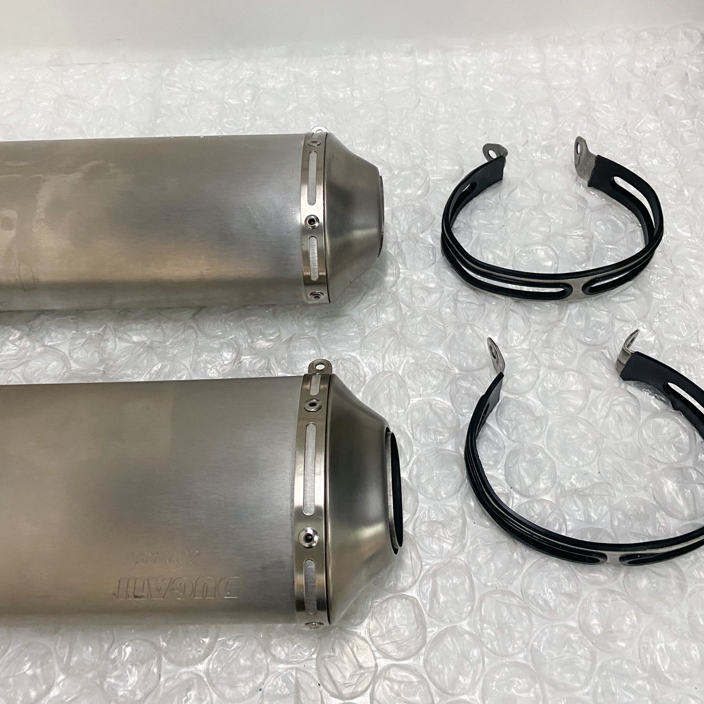 Ducati 848 EVO/848 EVO CORSE SE Stock OEM Exhaust Take-Off 57413171A & 57313171A (6)