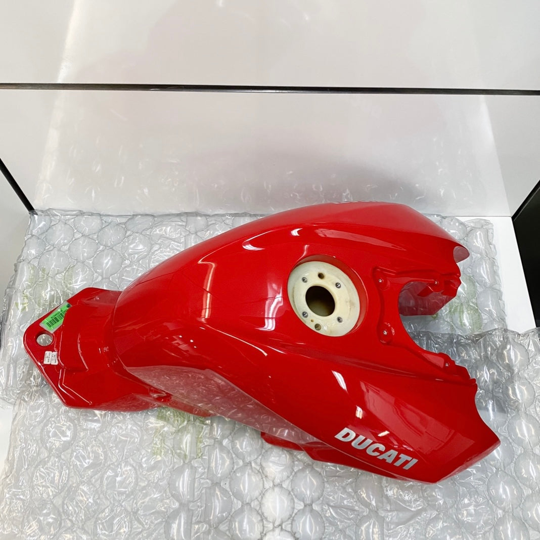 Ducati Streetfighter 1098/1098S Gas Tank, RED 58611861AA USED