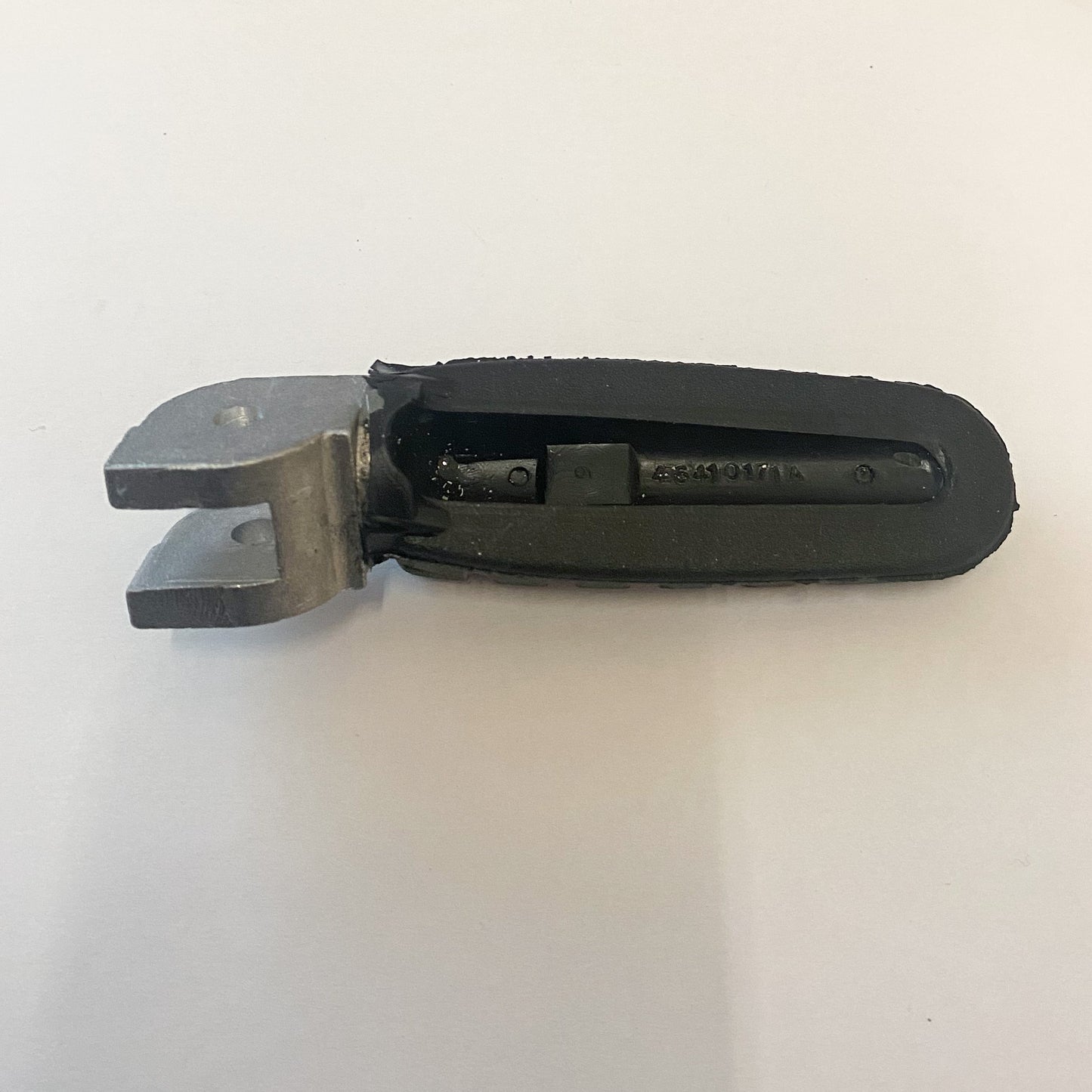 DUCATI - RH FRONT FOOTPEG 620 MR/06. 69924191A