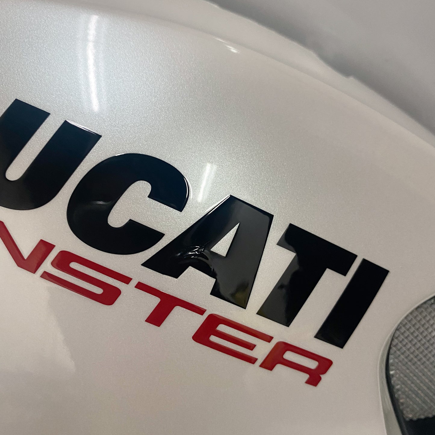 Ducati Monster 696/1100 Pearl White Right Tank Panel 48012591CW (2)