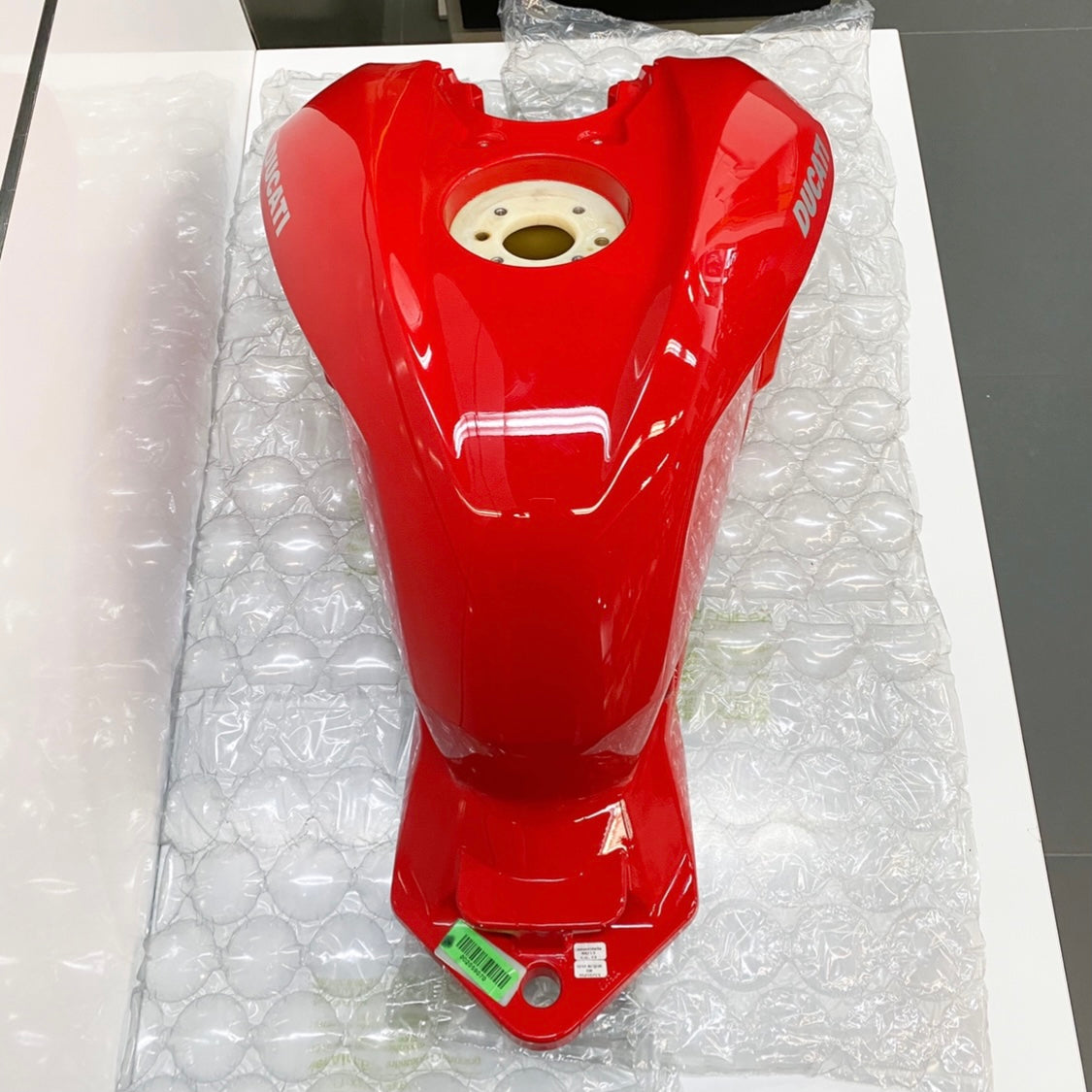 Ducati Streetfighter 1098/1098S Gas Tank, RED 58611861AA USED