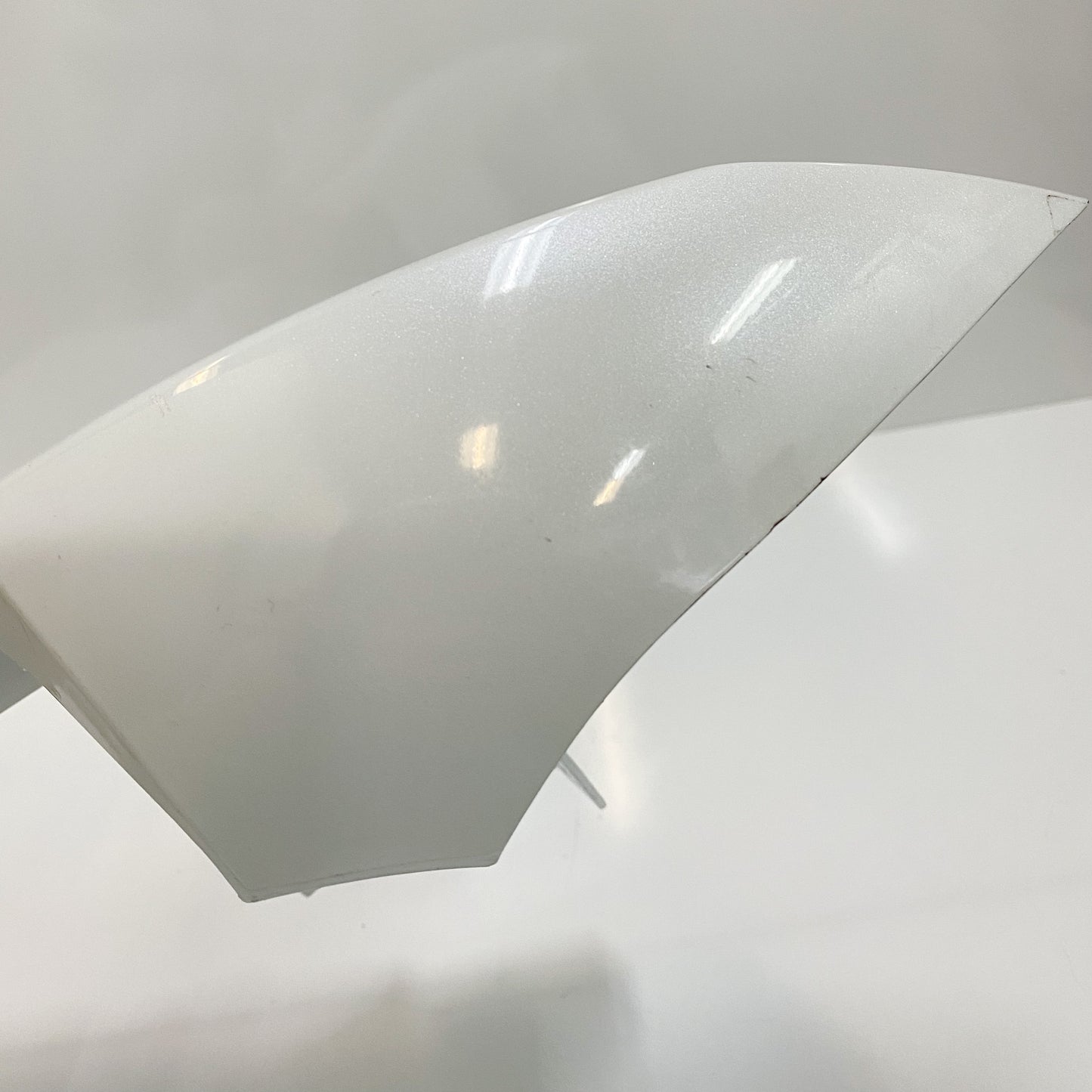 Triumph Daytona 675R Rear Bodywork RH, Crystal White T2309569-NW USED