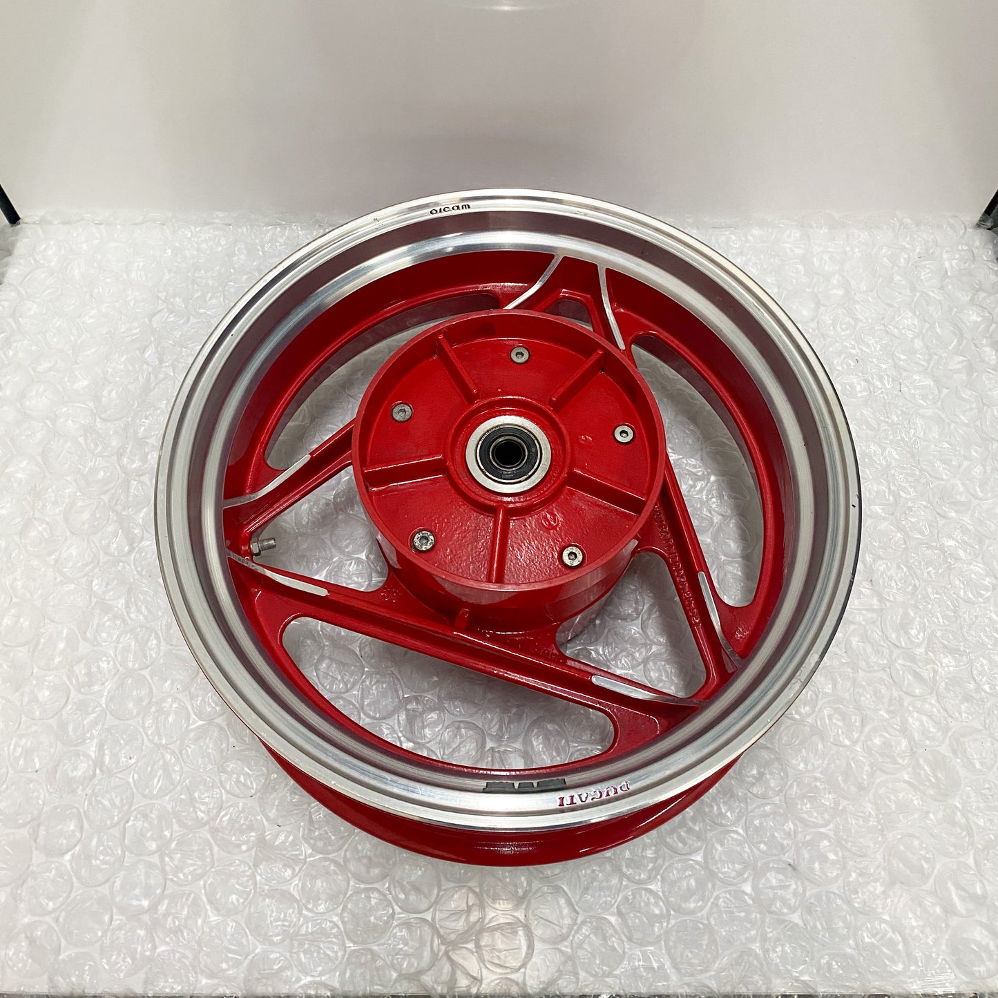 Ducati Paso 750 Sport Rear Wheel Rim Red 067080163 USED