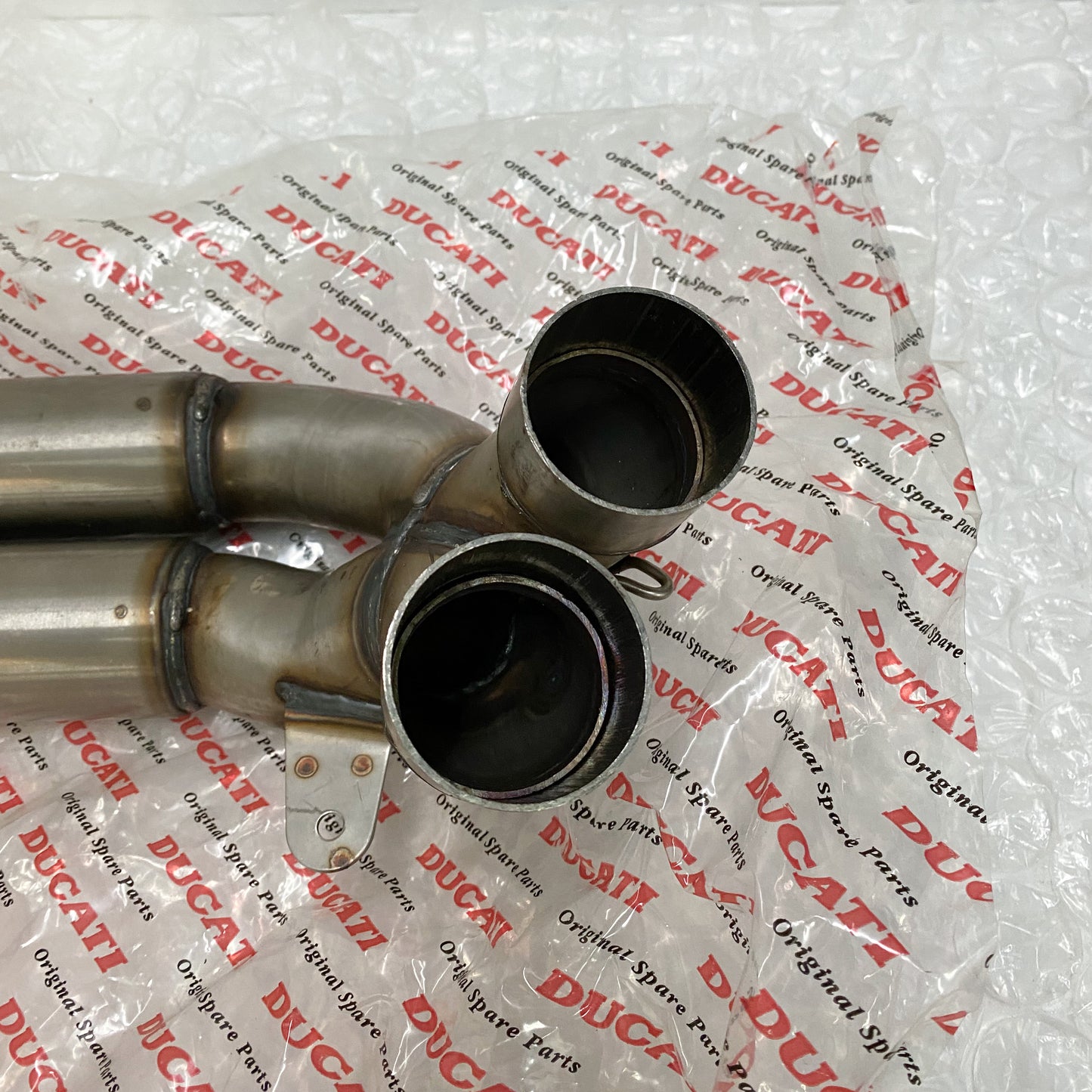 Ducati 748/916/996 Exhaust Pipe Take-Off 57010301A