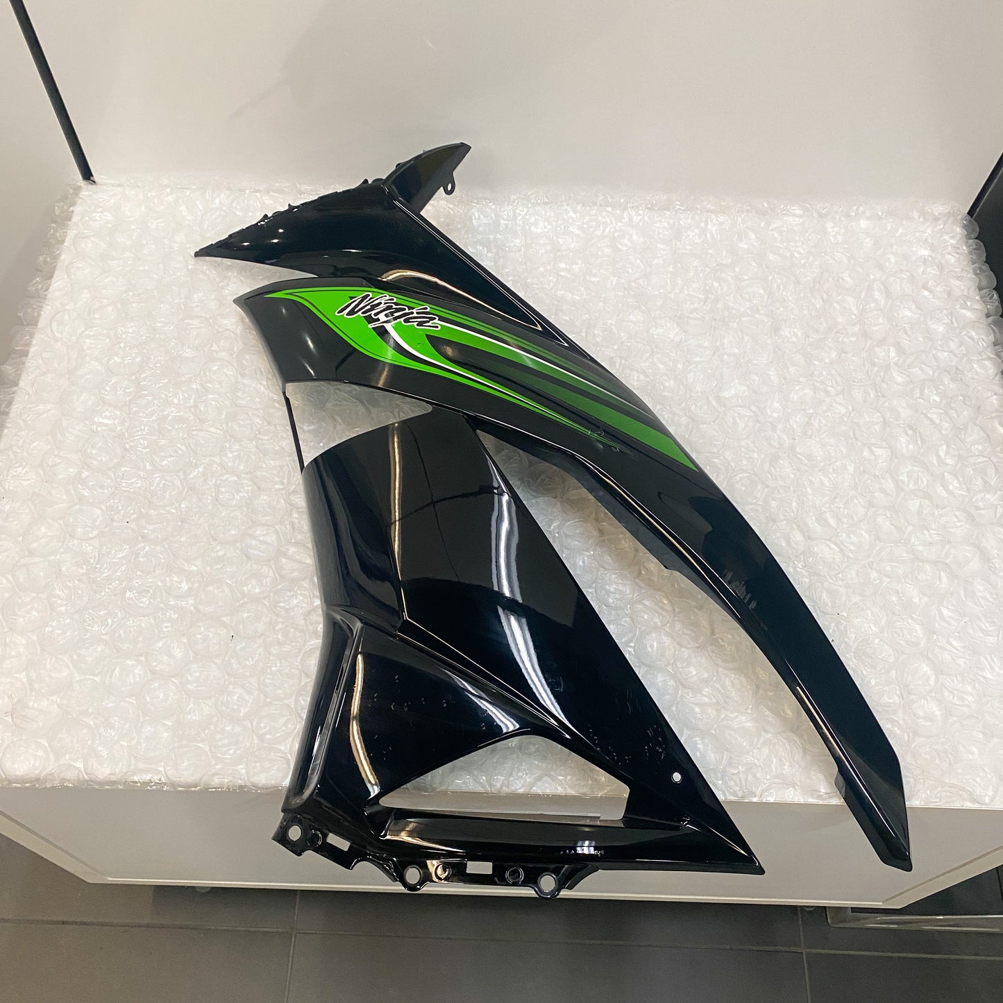 Kawasaki Ninja ZX-6R COWLING, SIDE LH EBONY 55028-0252-H8 USED