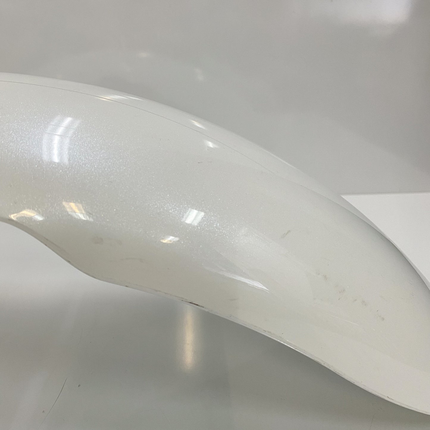 Triumph Bonneville Front Mudguard Assy, Crystal White T2302648-NW USED