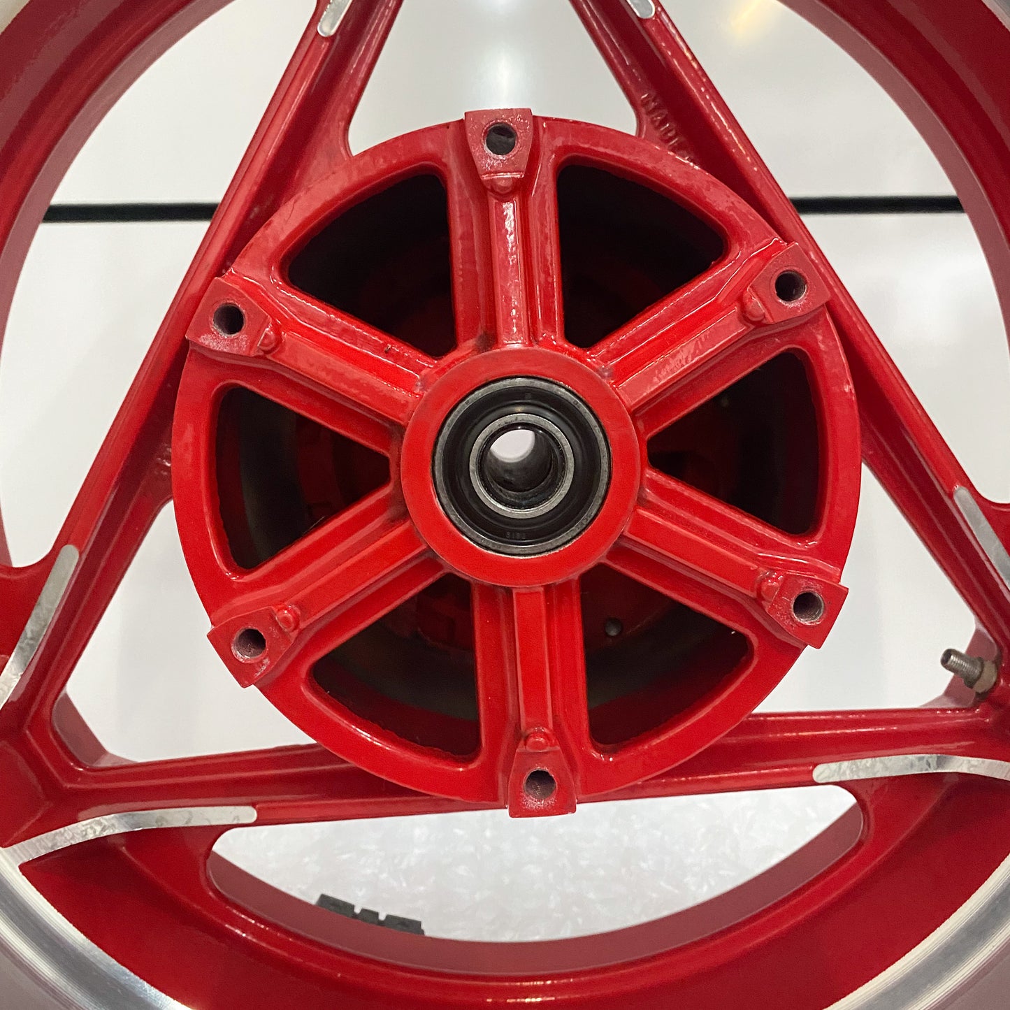 Ducati Paso 750 Sport Rear Wheel Rim Red 067080163 USED