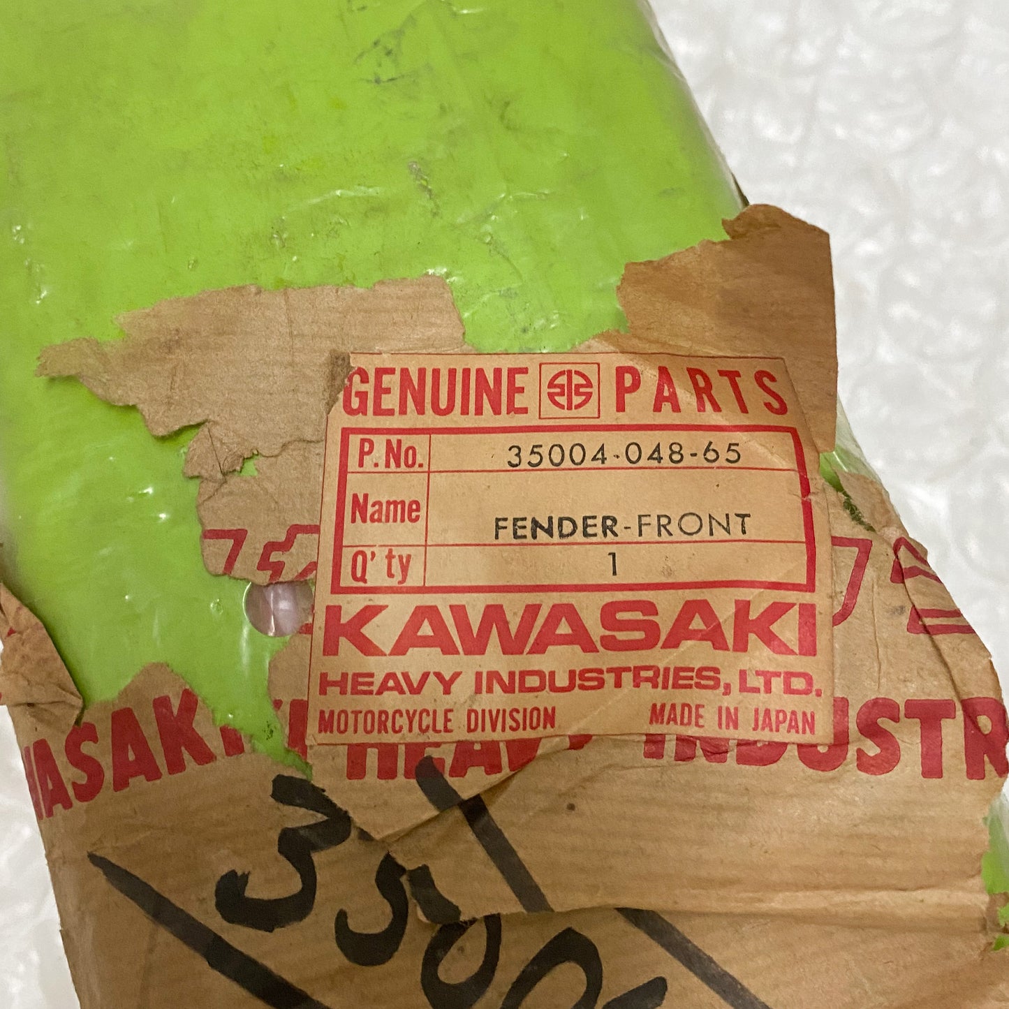 KAWASAKI FENDER-FRONT,L.GREEN 35004-048-65 NOS