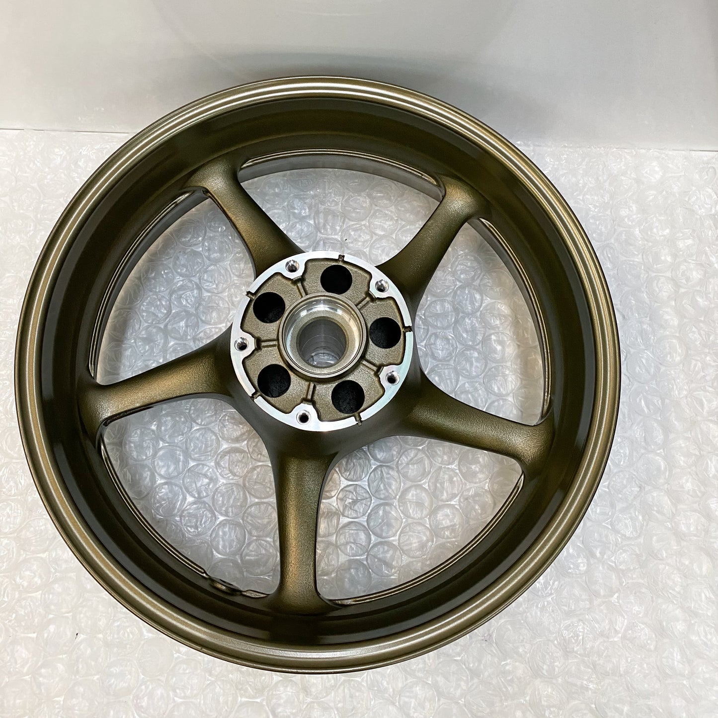 Yamaha R6 CAST WHEEL, Rear 5SL-25338-00-P1 NOS