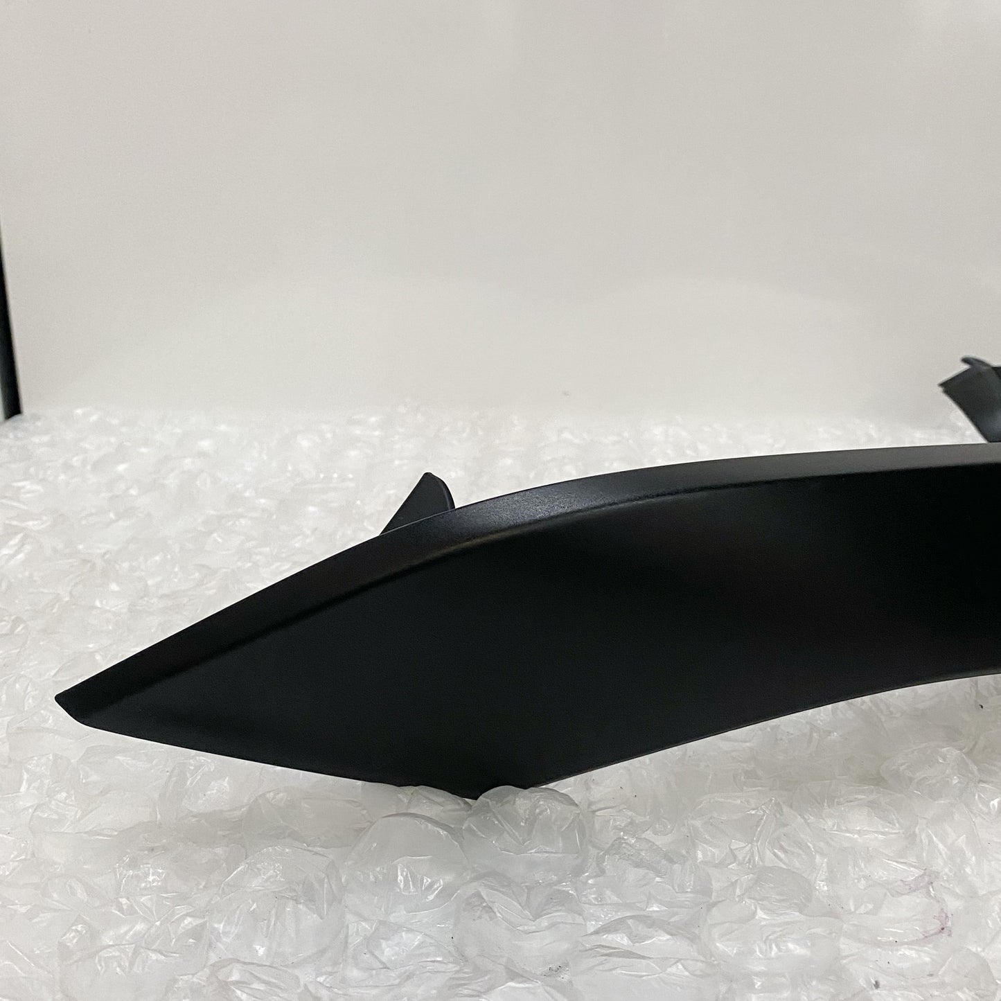 Ducati MTS 1200/950/1260/V2 LH Radiator Cover 48016922A USED