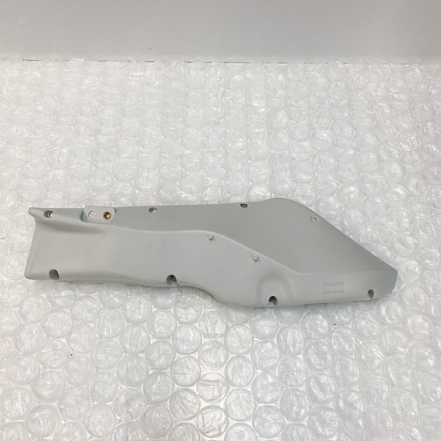 Ducati RH - LH Air Box Cover Kit 748/916/996/998 69923761A