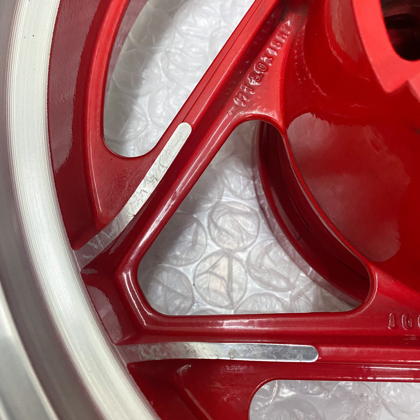 Ducati Paso 750 Sport Rear Wheel Rim Red 067080163 USED