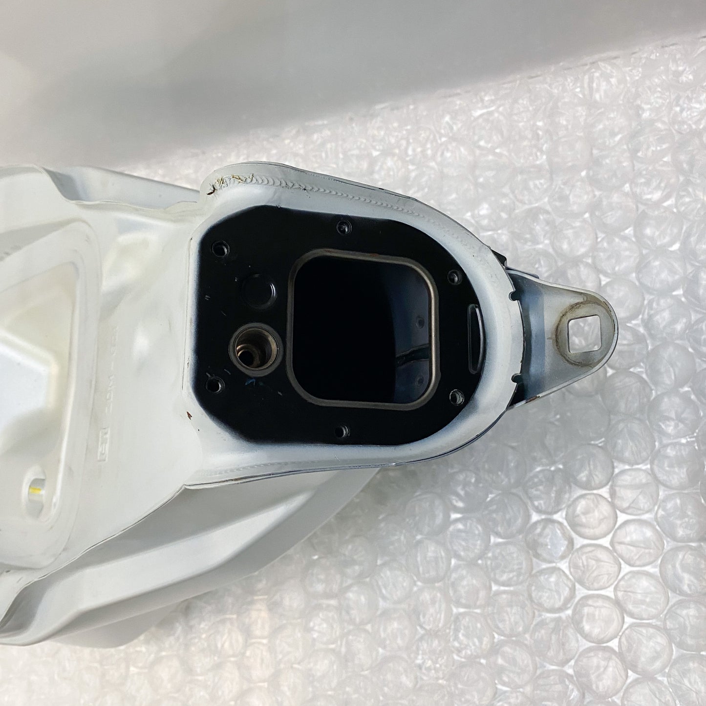 Ducati 959/899 Panigale Gas Tank, White 58612061AW USED
