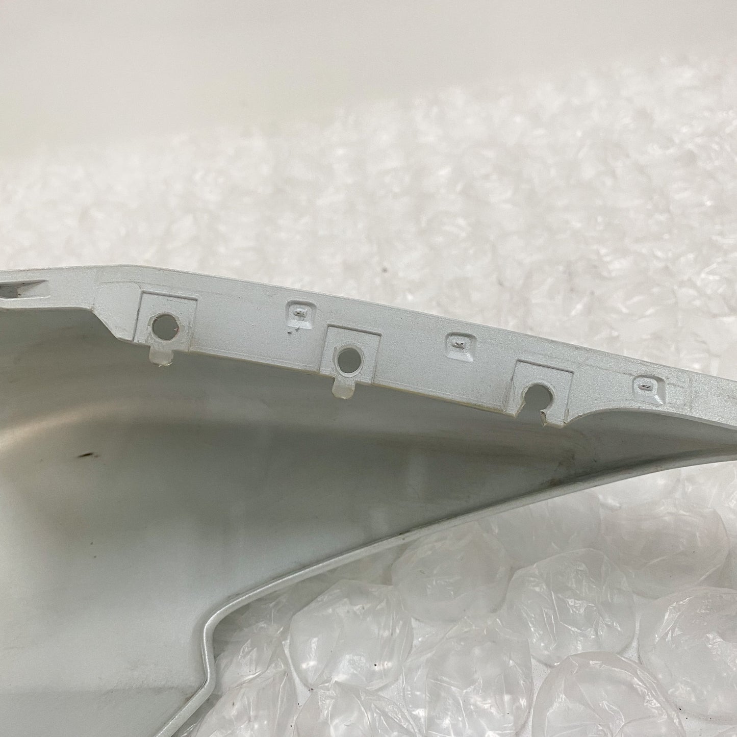 Ducati 959 Frame Cover RH, White 48212161AW USED (2)