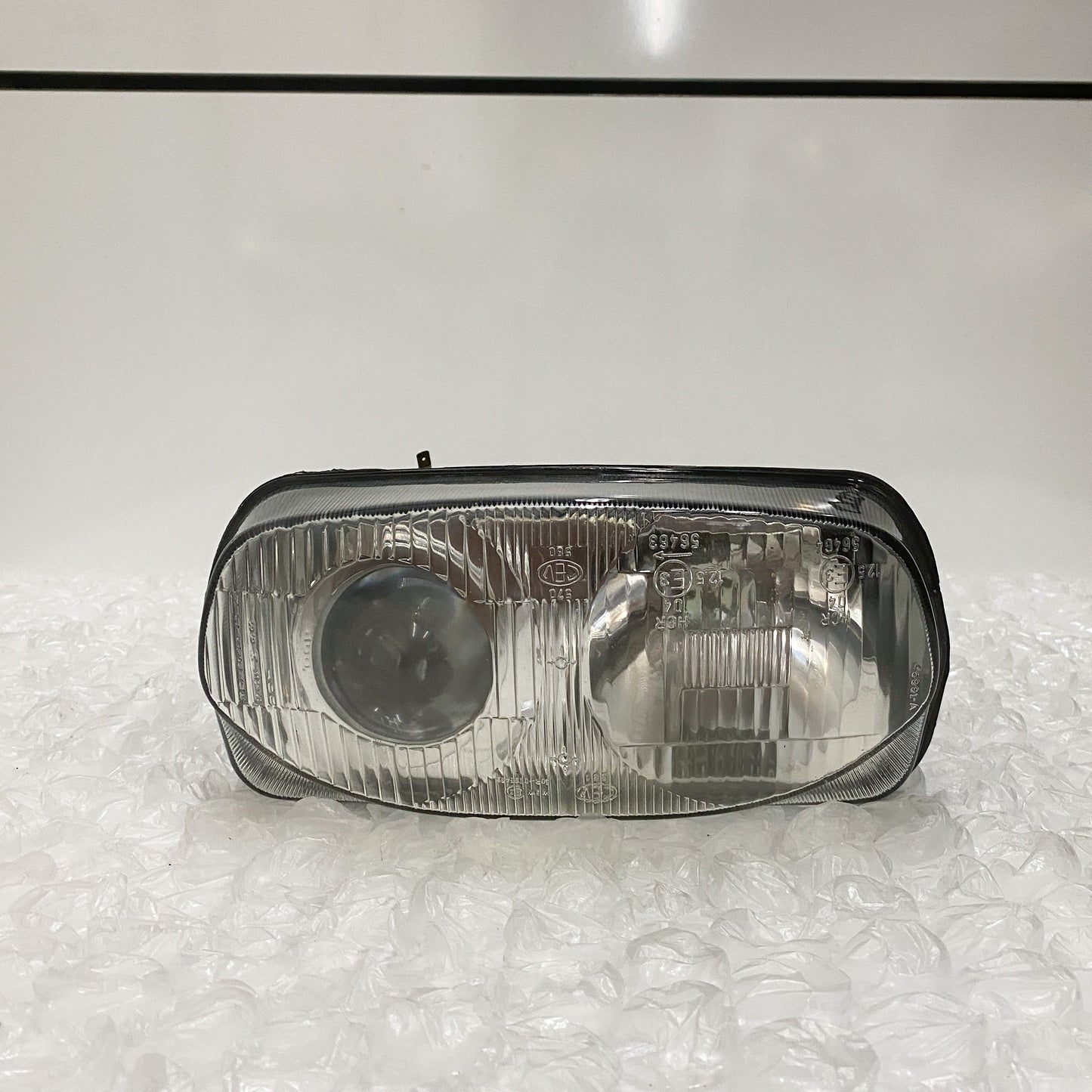 Ducati ST2/ST4/ST4S Headlight Unit 52040112A Take-Off