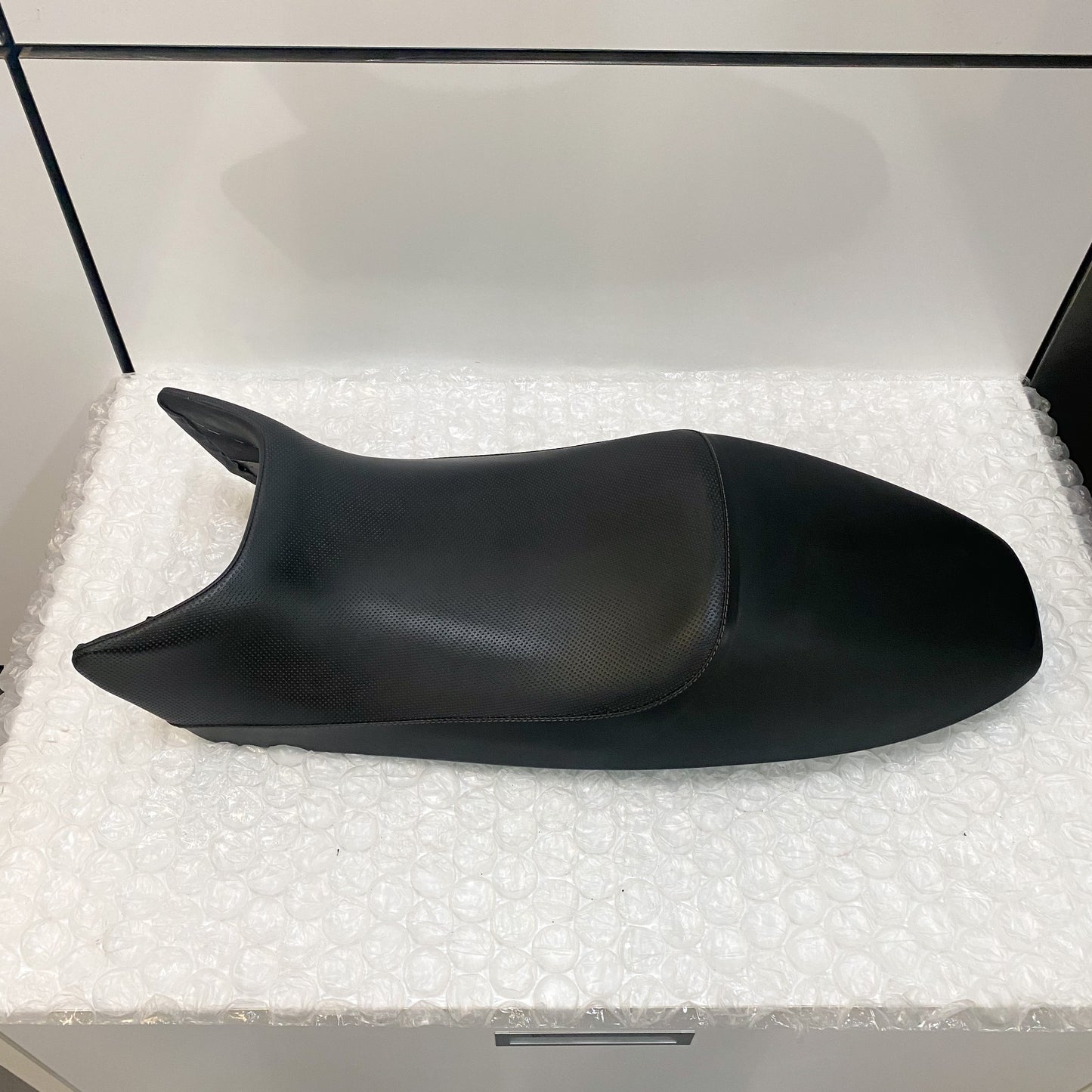 Ducati Monster 400/620/695/750/800 Stock Seat 59520202D USED