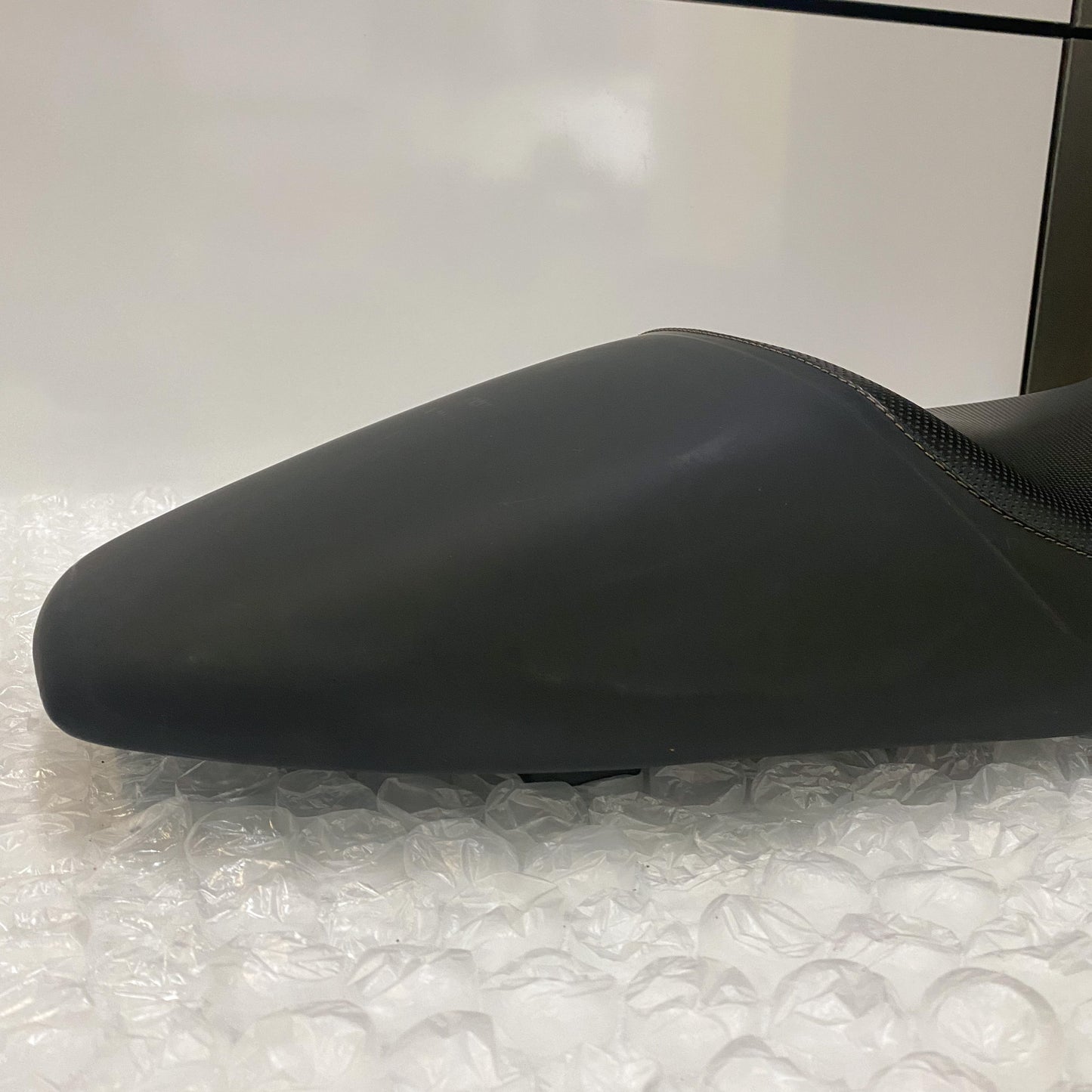 Ducati Monster 400/620/695/750/800 Stock Seat 59520202D USED