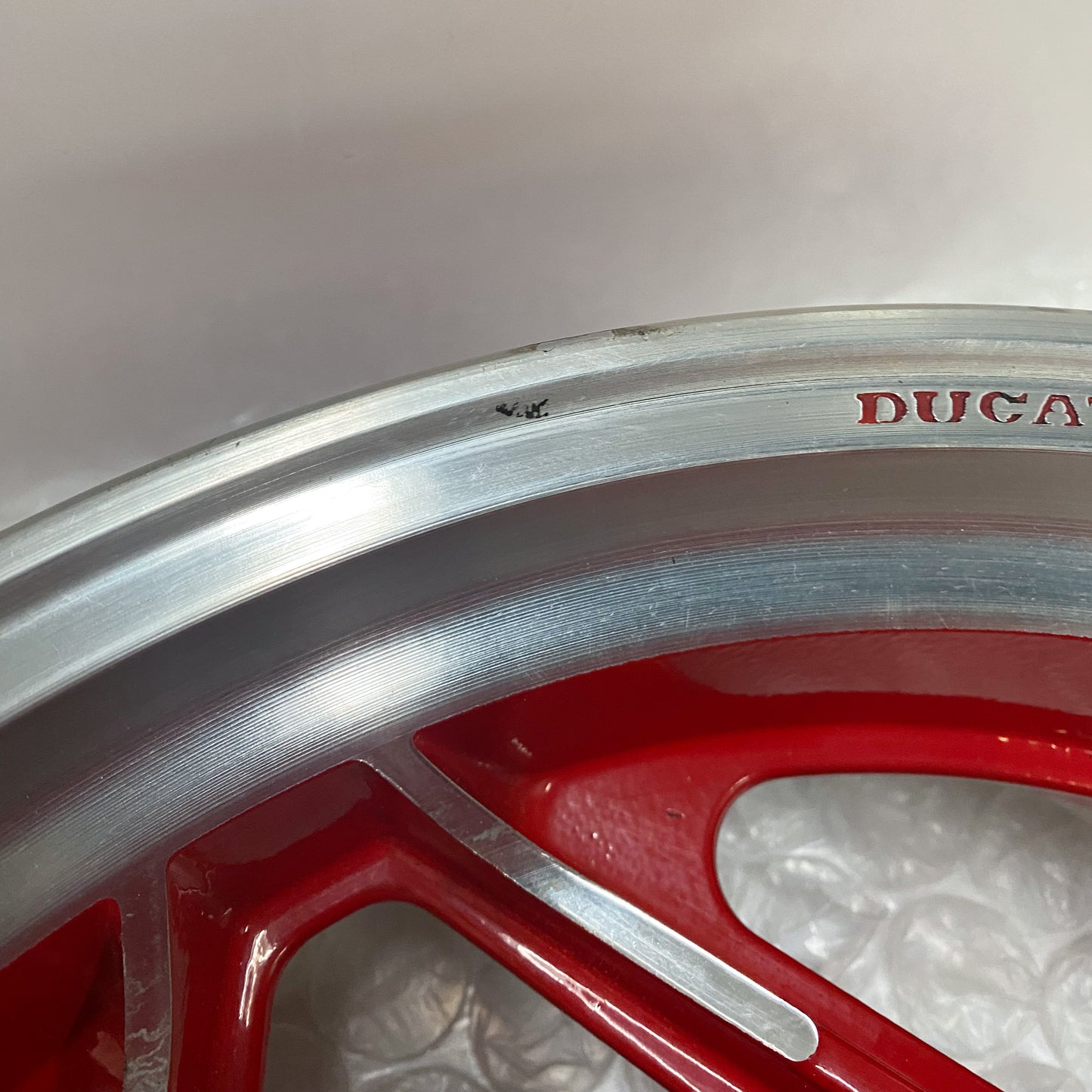 Ducati Paso 750 Sport Rear Wheel Rim Red 067080163 USED