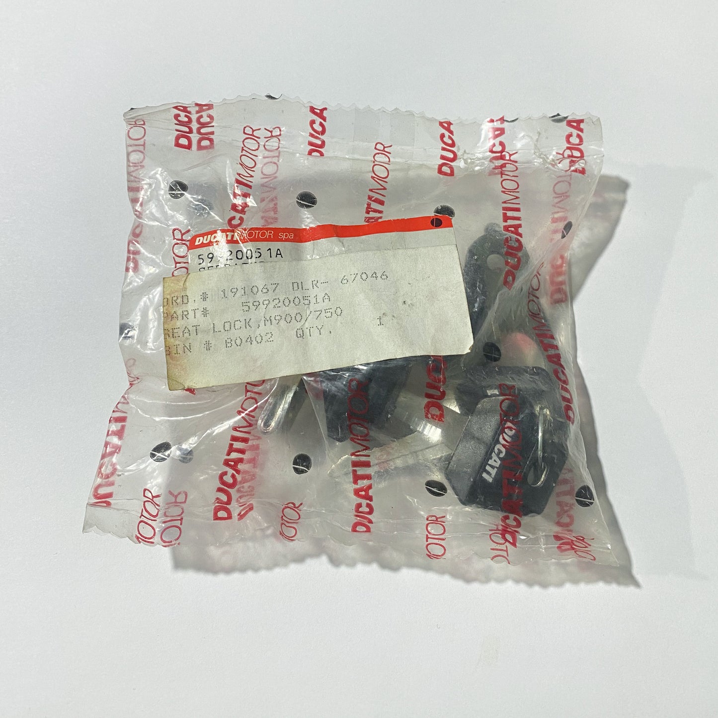 DUCATI SEAT LOCK M900/750 59920051A