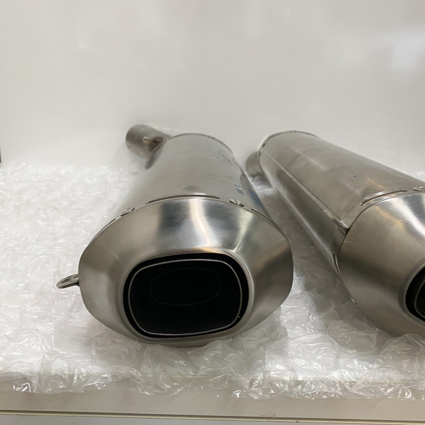 Ducati 848 EVO/848 EVO CORSE SE Stock OEM Exhaust Take-Off 57413171A & 57313171A (5)