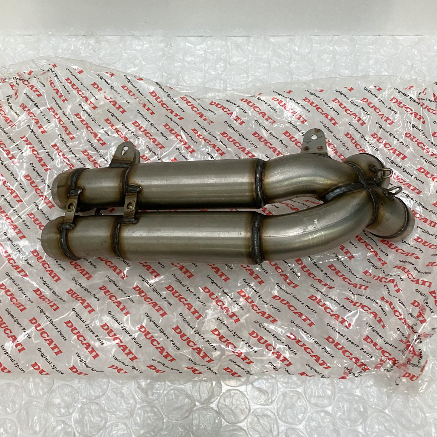 Ducati 748/916/996 Exhaust Pipe Take-Off 57010301A