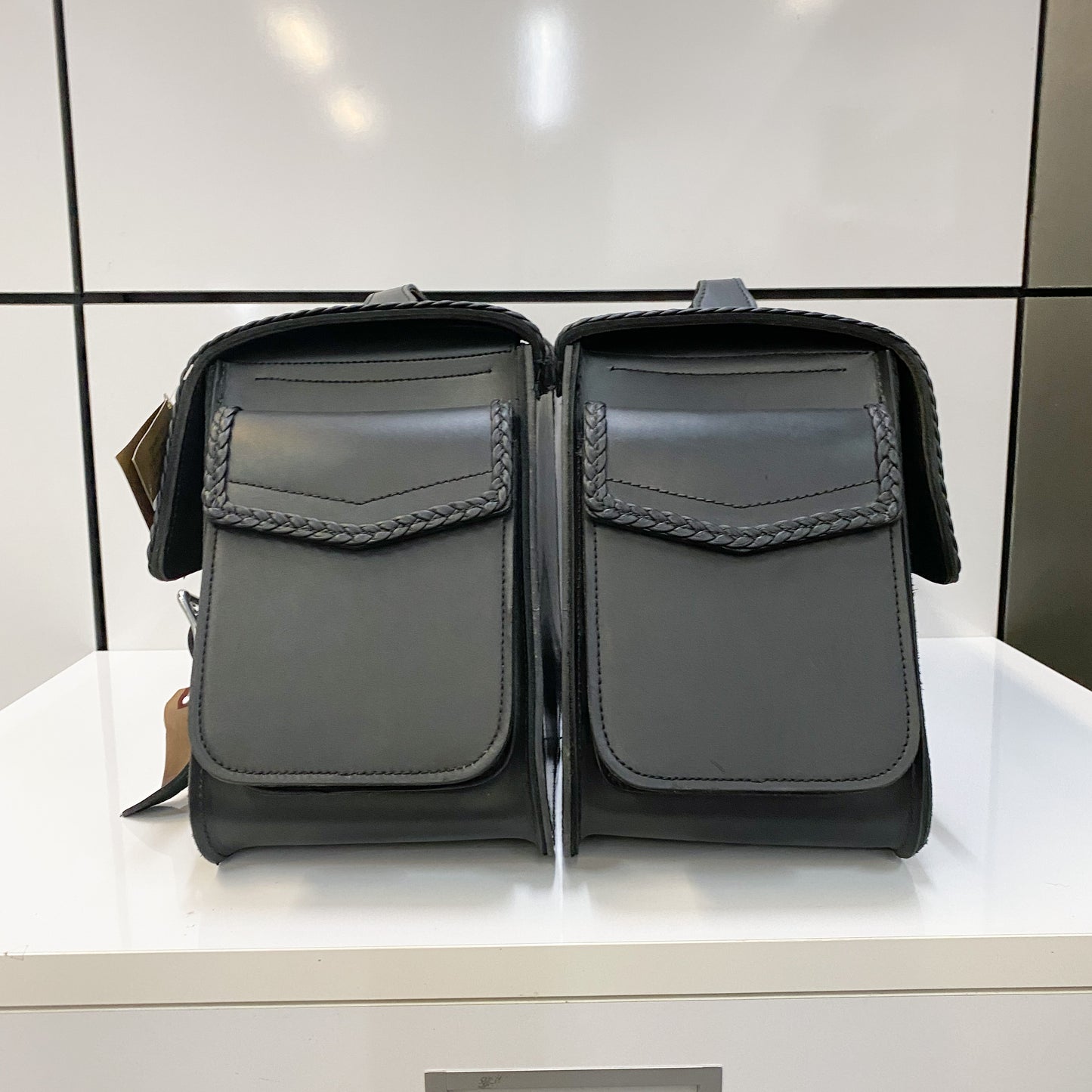 L & J Leathers XL- Bolt On Slant Saddlebags SB140BR