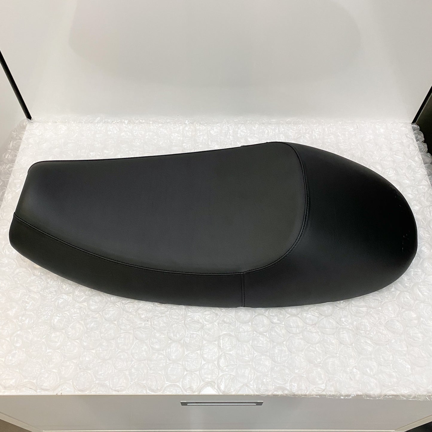 Triumph Single Seat A9700134