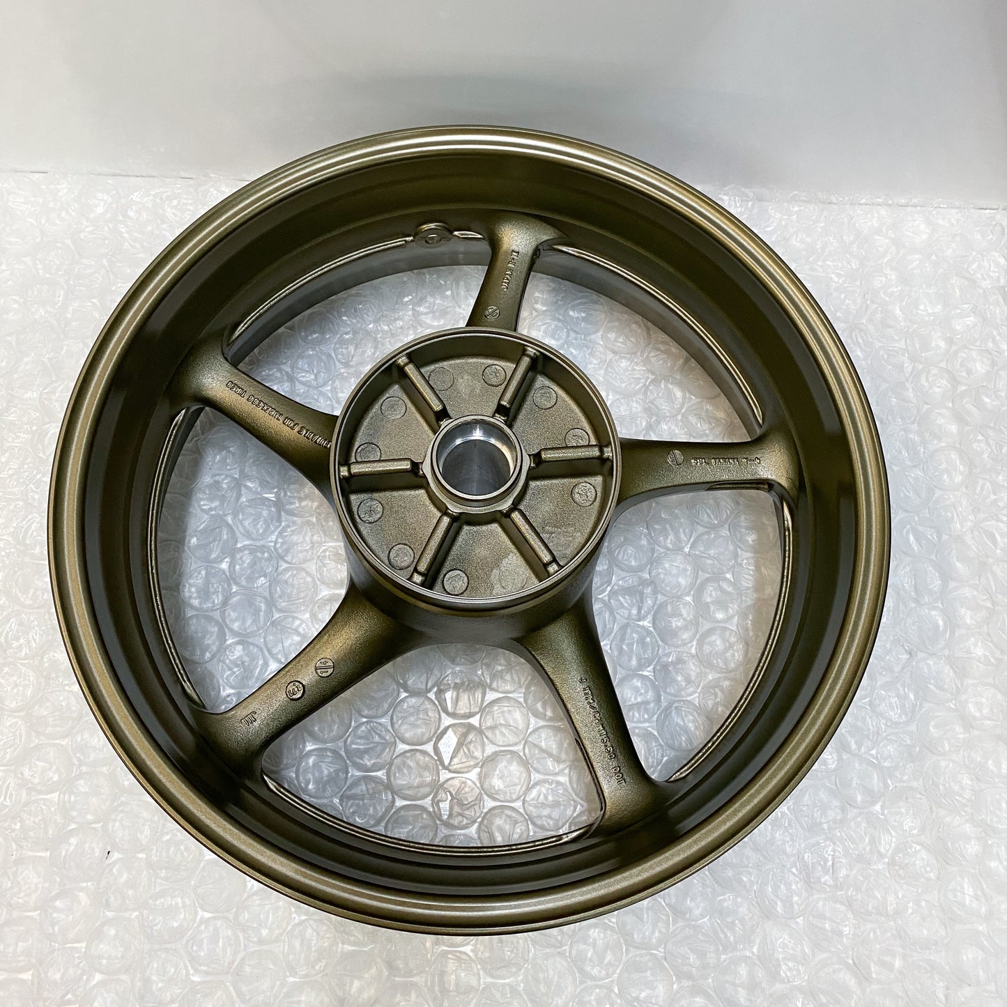 Yamaha R6 CAST WHEEL, Rear 5SL-25338-00-P1 NOS