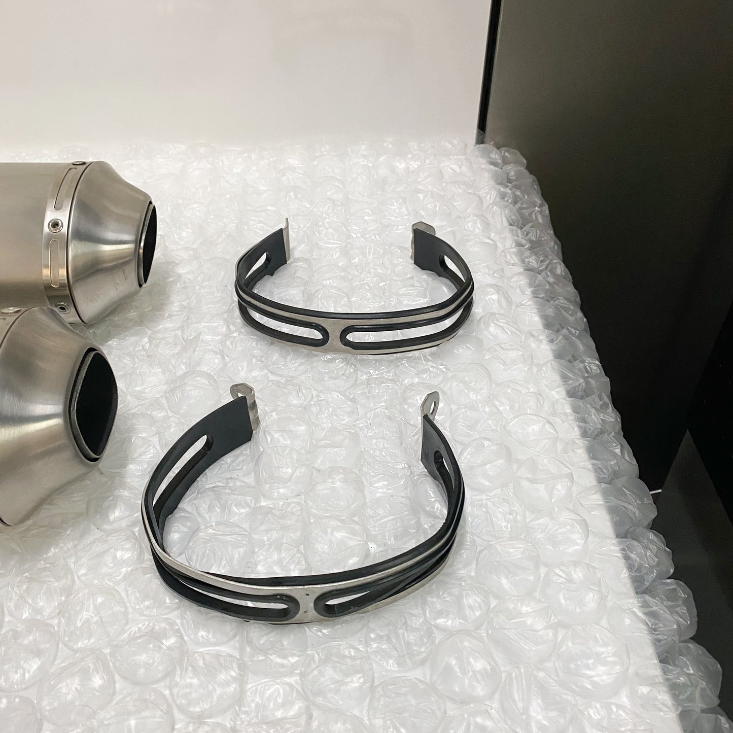 Ducati 848 EVO/848 EVO CORSE SE Stock OEM Exhaust Take-Off 57413171A & 57313171A (4)