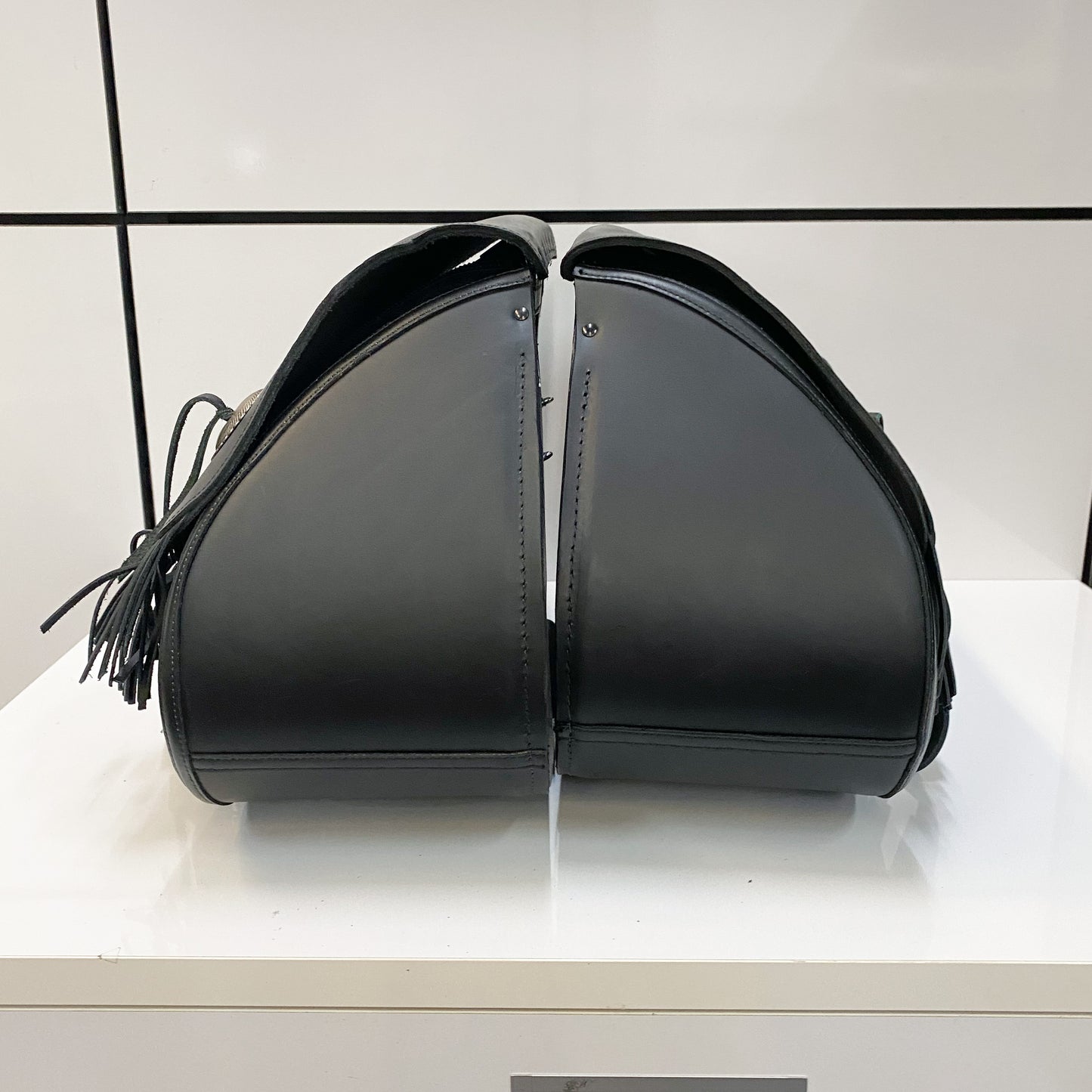 US. Saddlebag Co. Fringe Leather Saddlebags