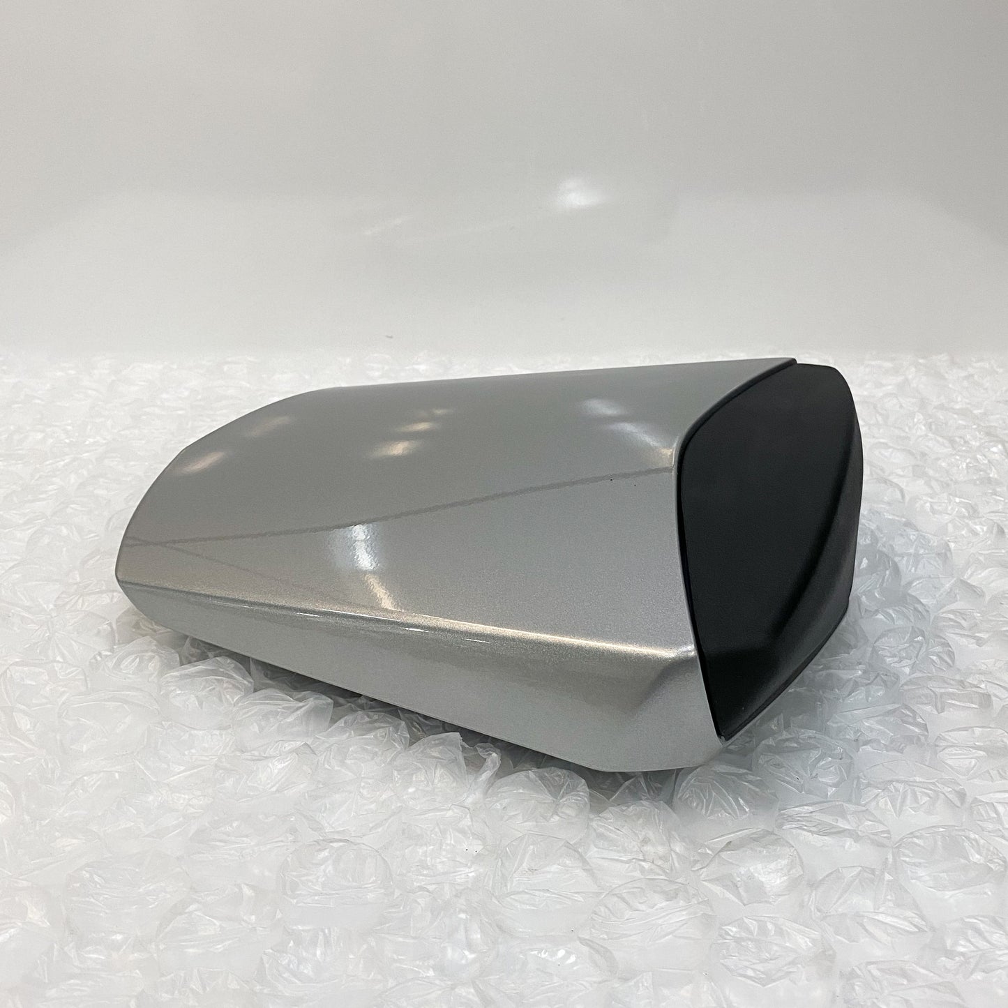 Yamaha '03 R6 Seat Cover, Silver 5SL-W0771-20
