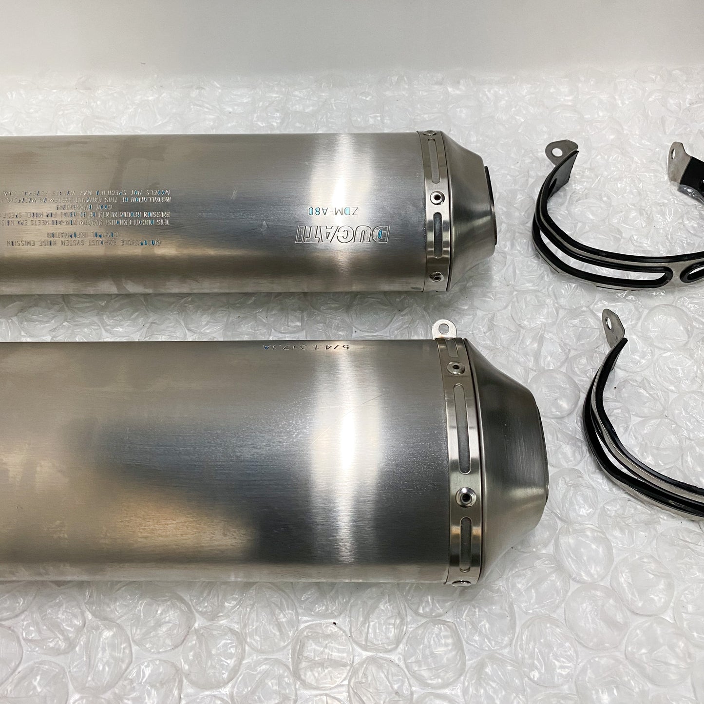 Ducati 848 EVO/848 EVO CORSE SE Stock OEM Exhaust Take-Off 57413171A & 57313171A (5)