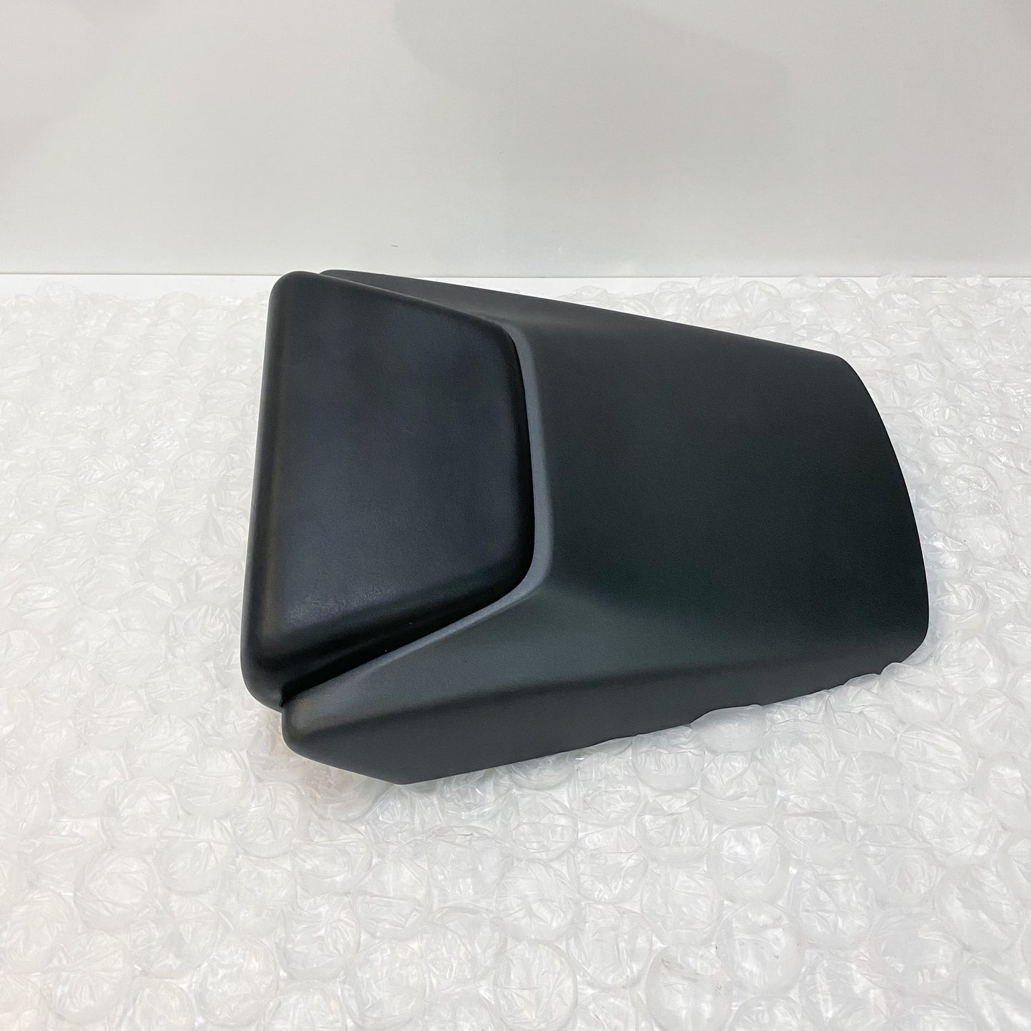 Yamaha '00 R6 Seat Cover, Black 5EB-WW771-00