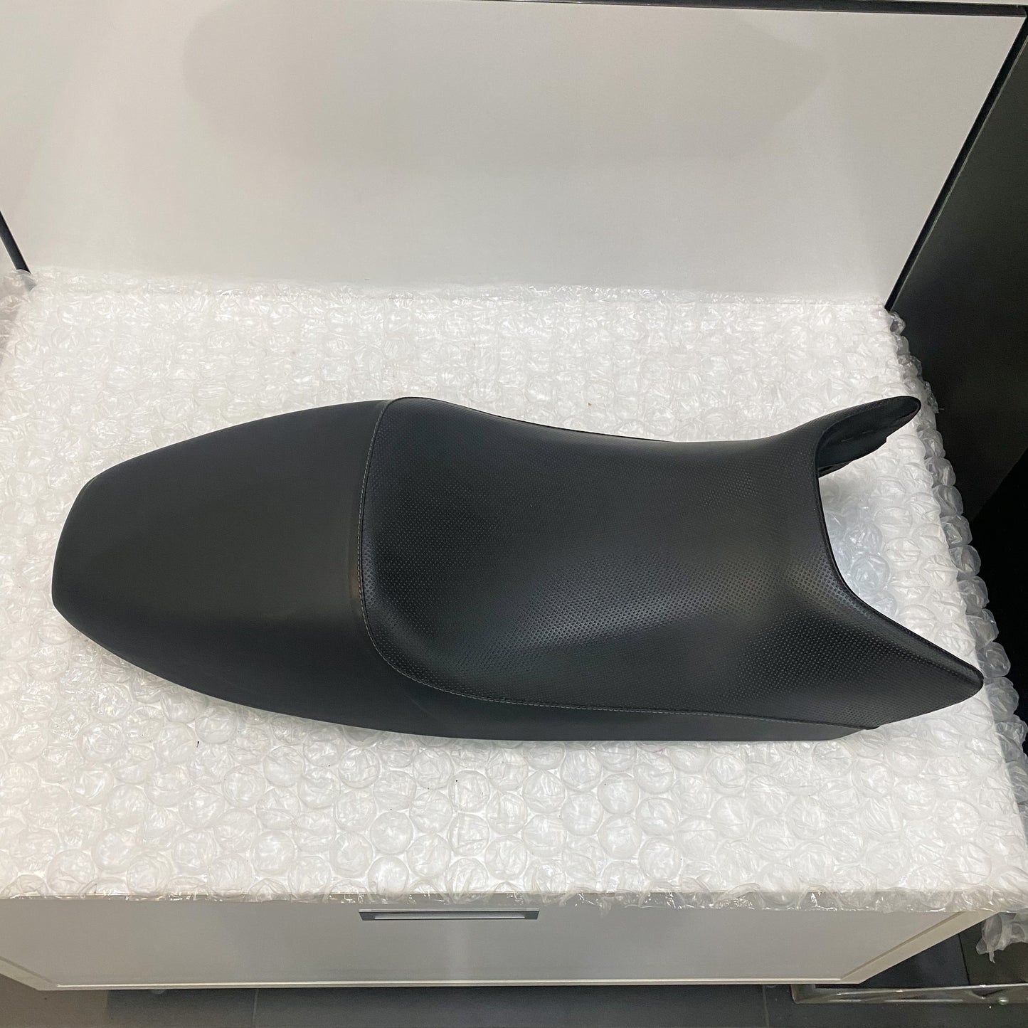 Ducati Monster 400/620/695/750/800 Stock Seat 59520202D USED