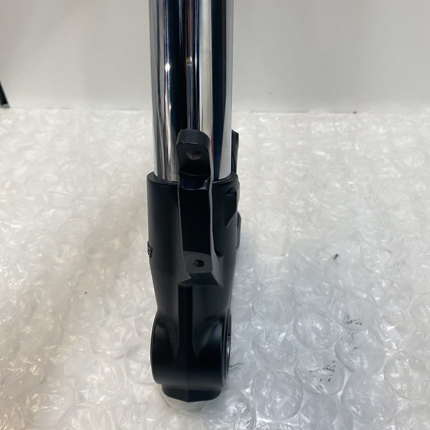 Ducati 899/959/V2/V4 Fork Bottom End + Sleeve Unit R.H. 34914071A USED