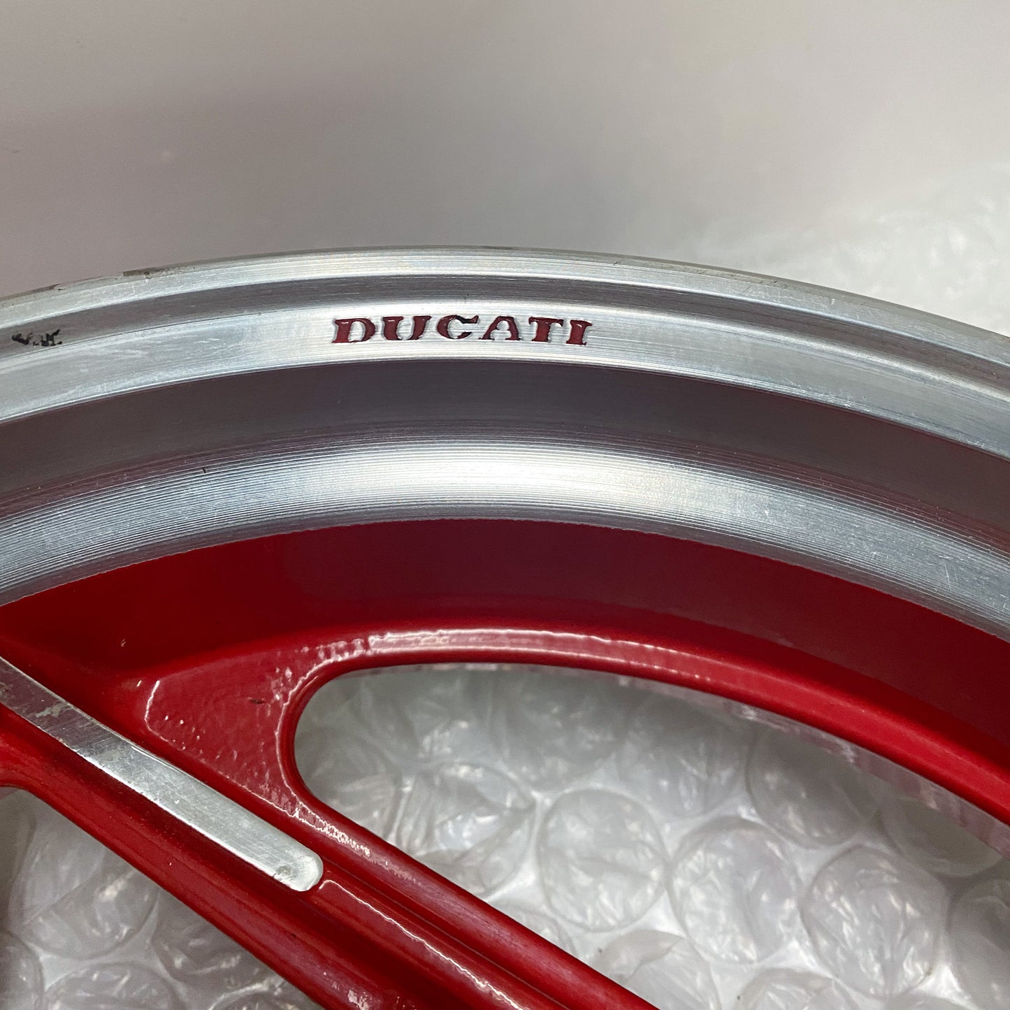 Ducati Paso 750 Sport Rear Wheel Rim Red 067080163 USED