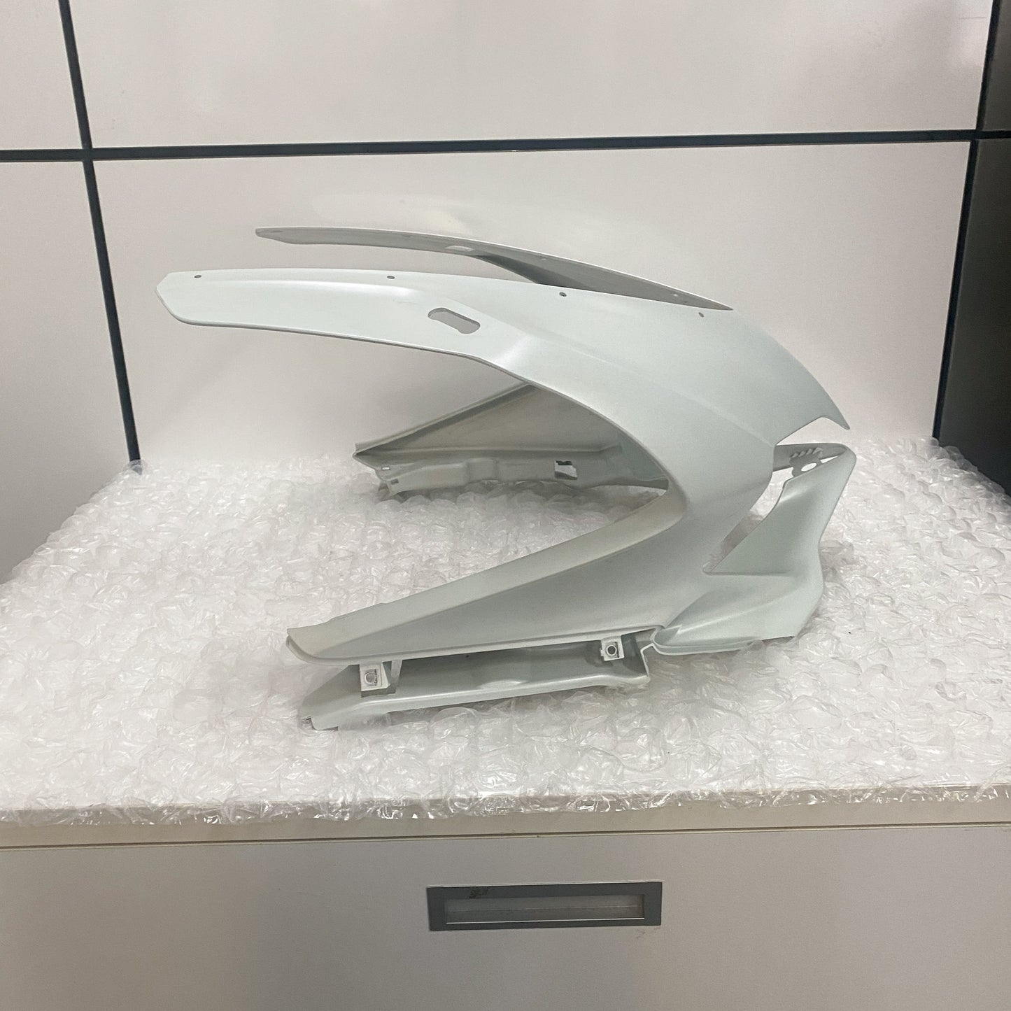 Ducati 959 Complete Headlight Fairing, White 481P3631AW USED