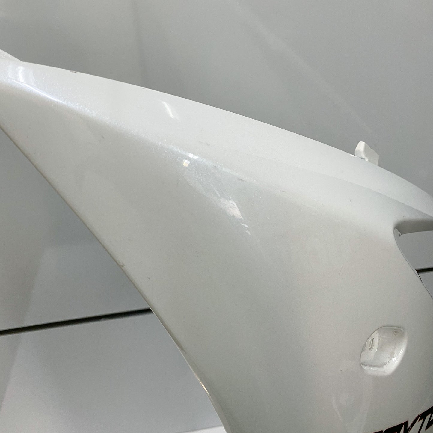 Triumph Daytona 675 R LH Upper Fairing, Crystal White T2309573-NW USED